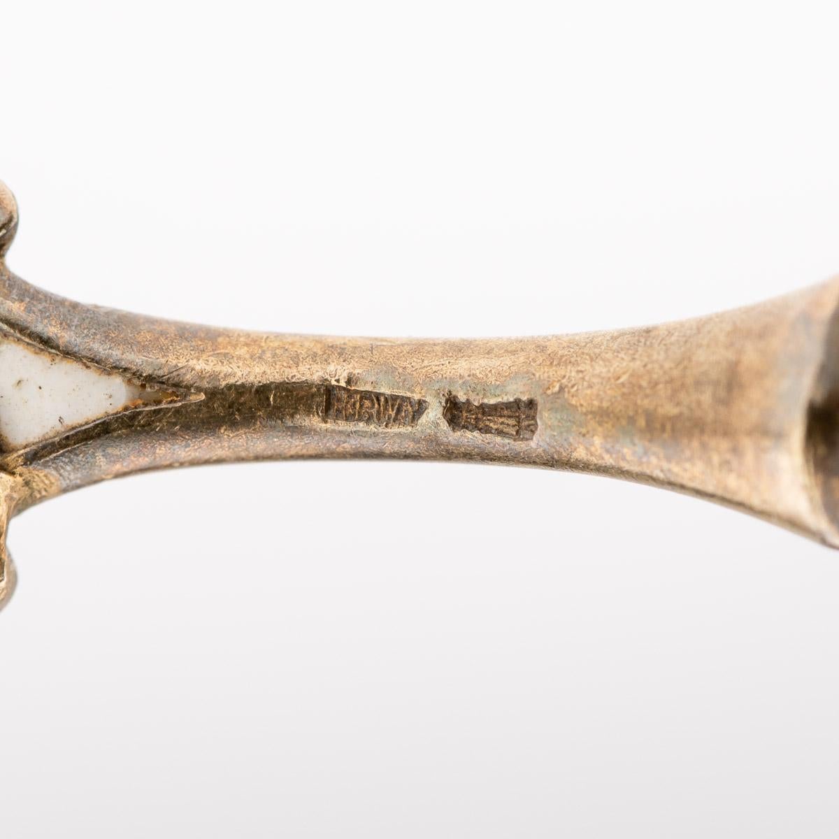 Juego de 12 cucharas noruegas de plata dorada y esmalte del siglo XIX, c.1890 5