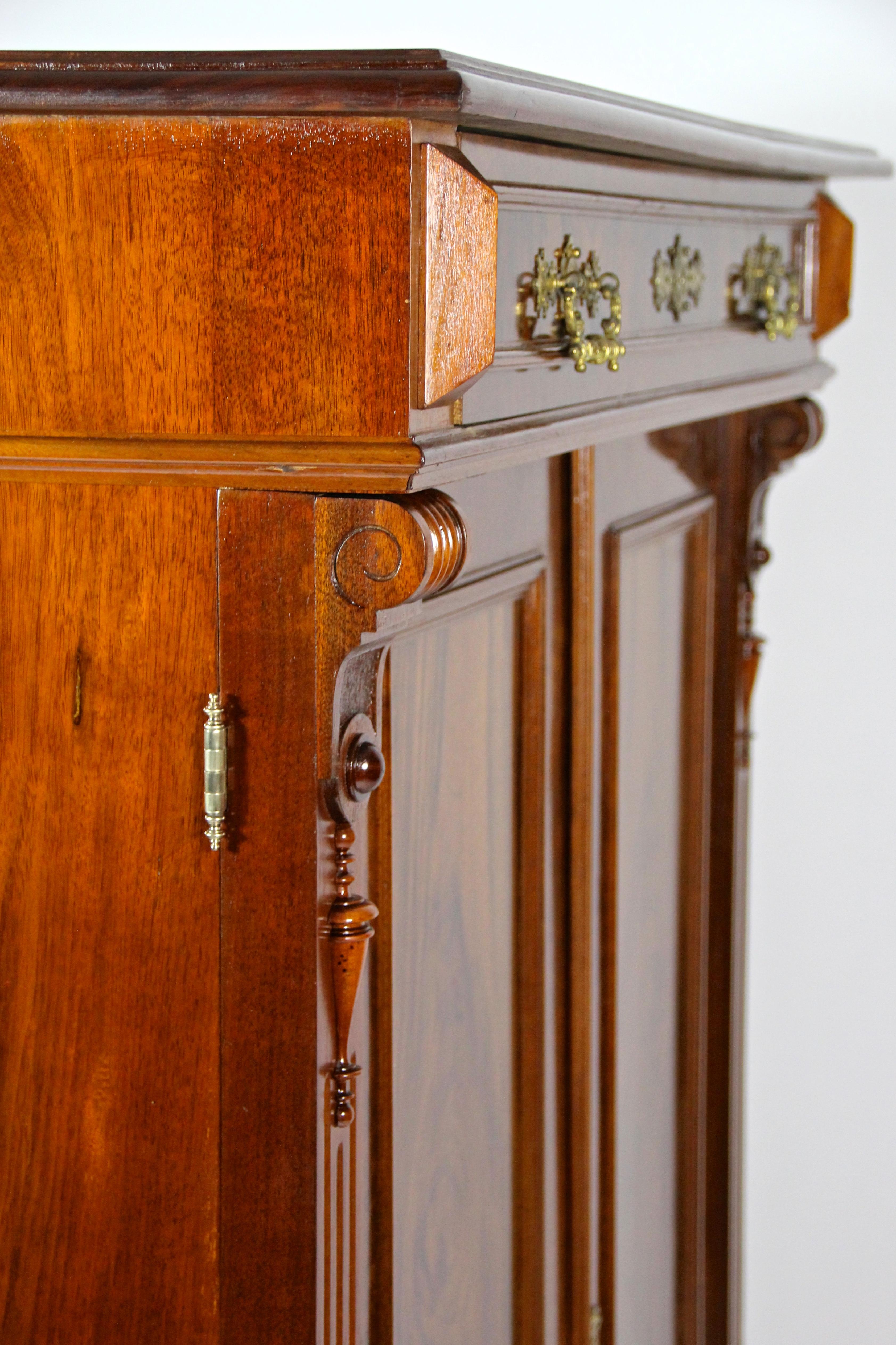 19th Century Nut Wood Cabinet/ Vertiko, Austria, circa 1890 For Sale 5