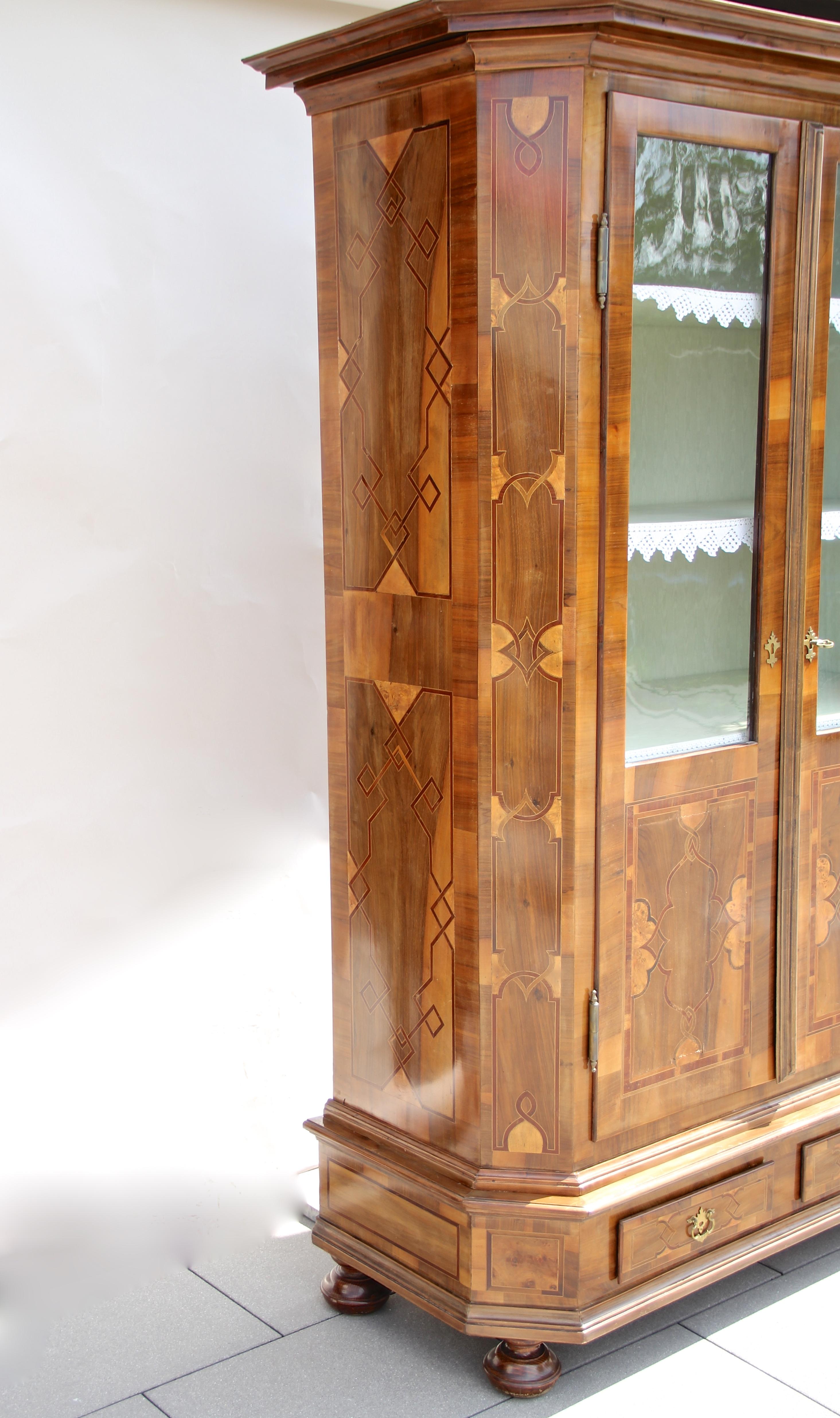 19th Century Nutwood Bookcase/ Cupboard with Marquetry, Austria, circa 1890 For Sale 3