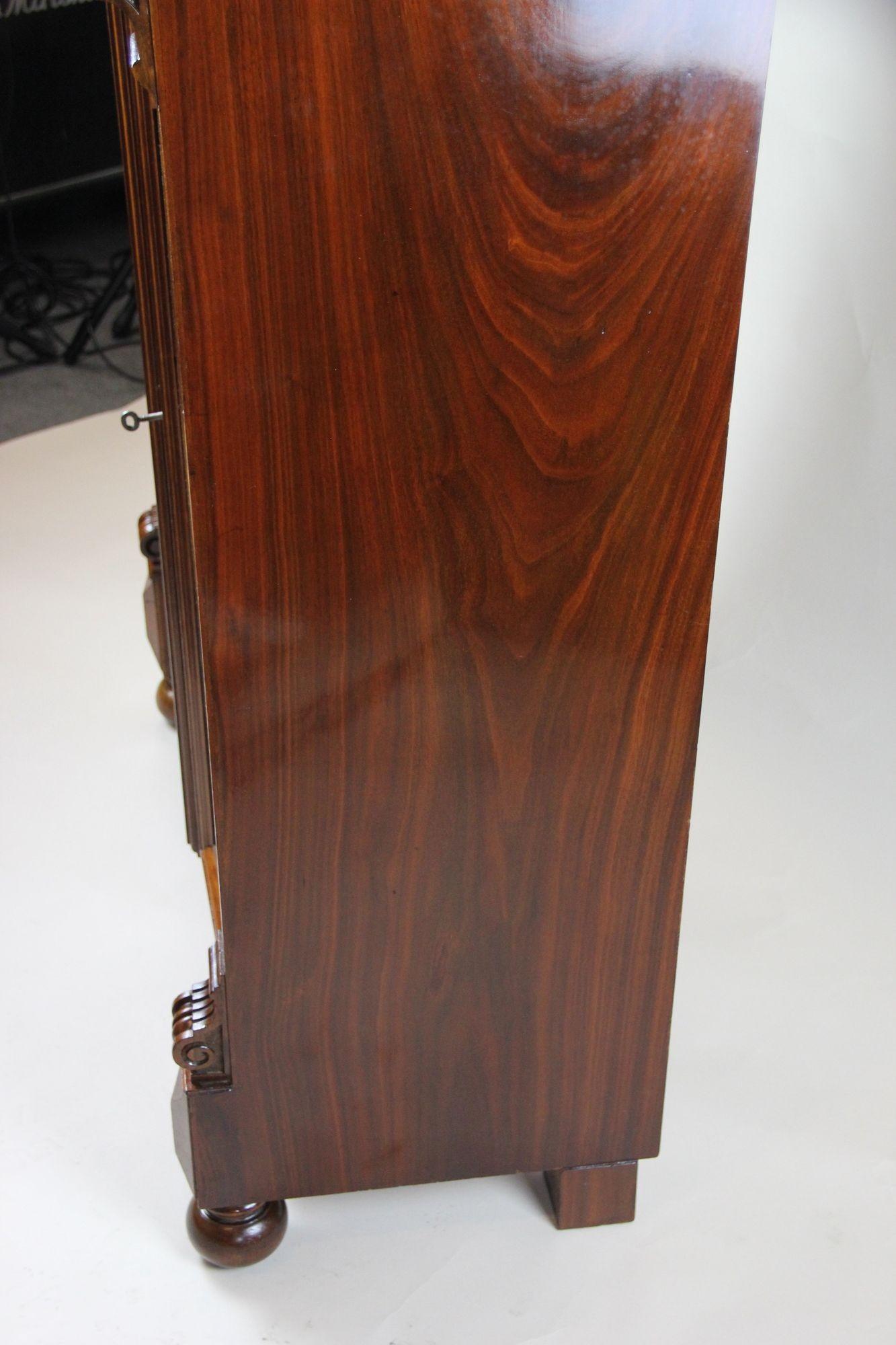 Mezzo mobile in legno di noce del XIX secolo, legno di noce/bronzo - Austria, circa 1880 in vendita 7