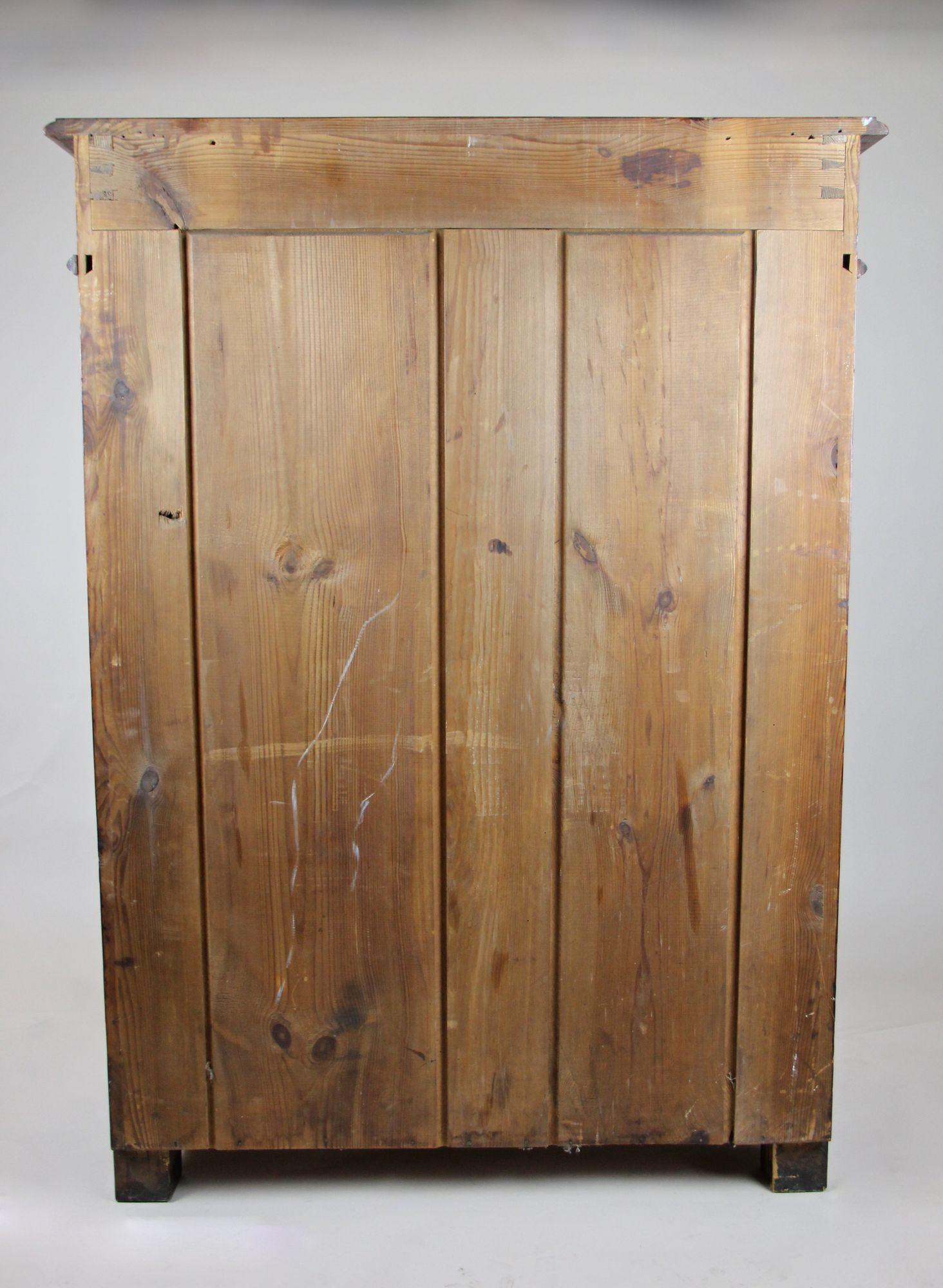 Mezzo mobile in legno di noce del XIX secolo, legno di noce/bronzo - Austria, circa 1880 in vendita 9