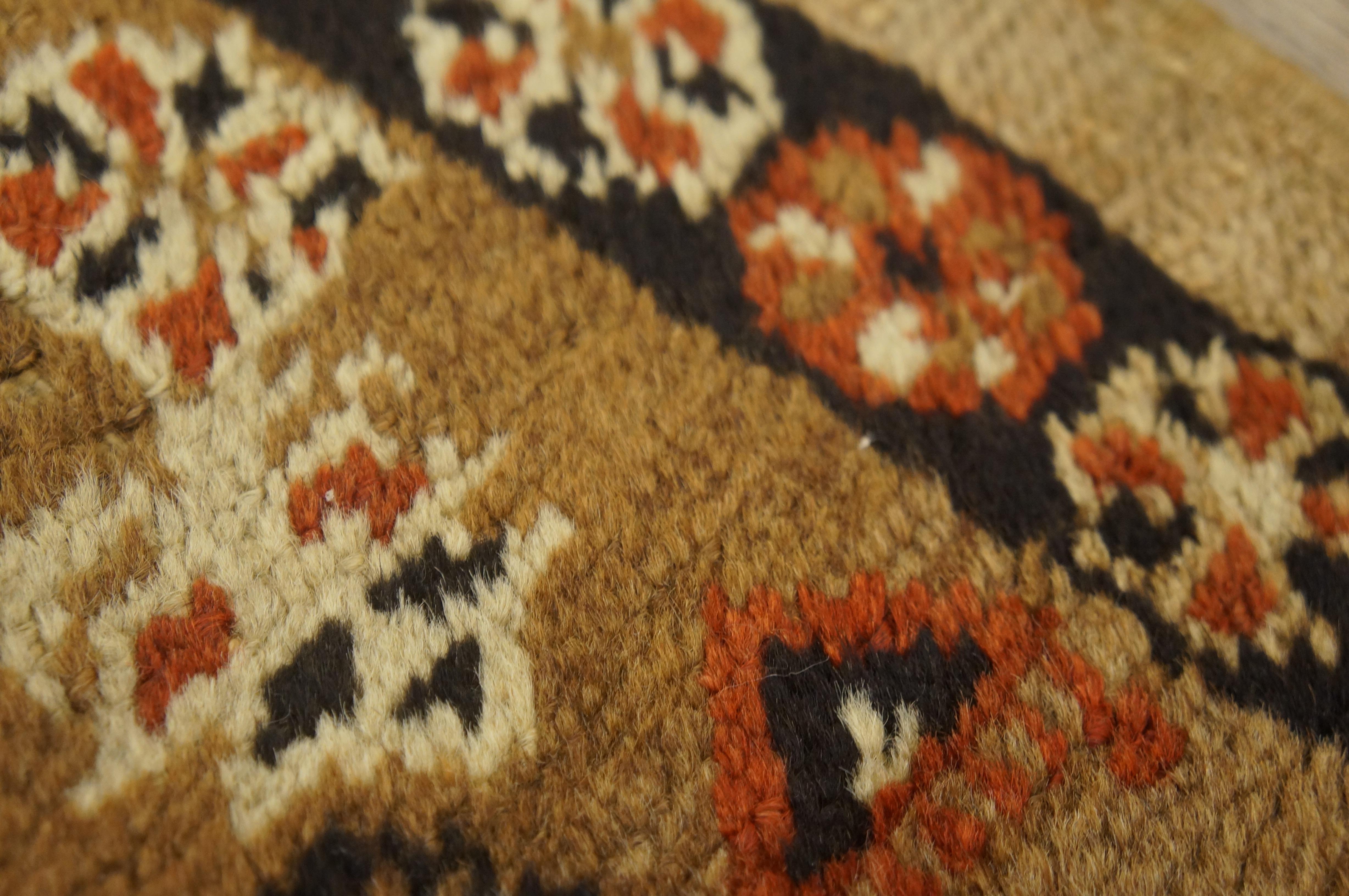 19th Century N.W. Persian Bakshaiesh Rug ( 2'9