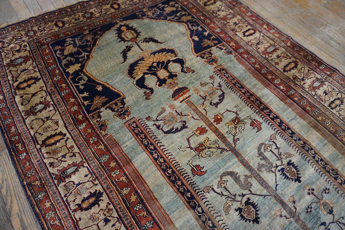 19. Jahrhundert N.W. Persischer Heriz-Teppich aus Seide ( 4' x 6' - 122 x 183) im Angebot 3