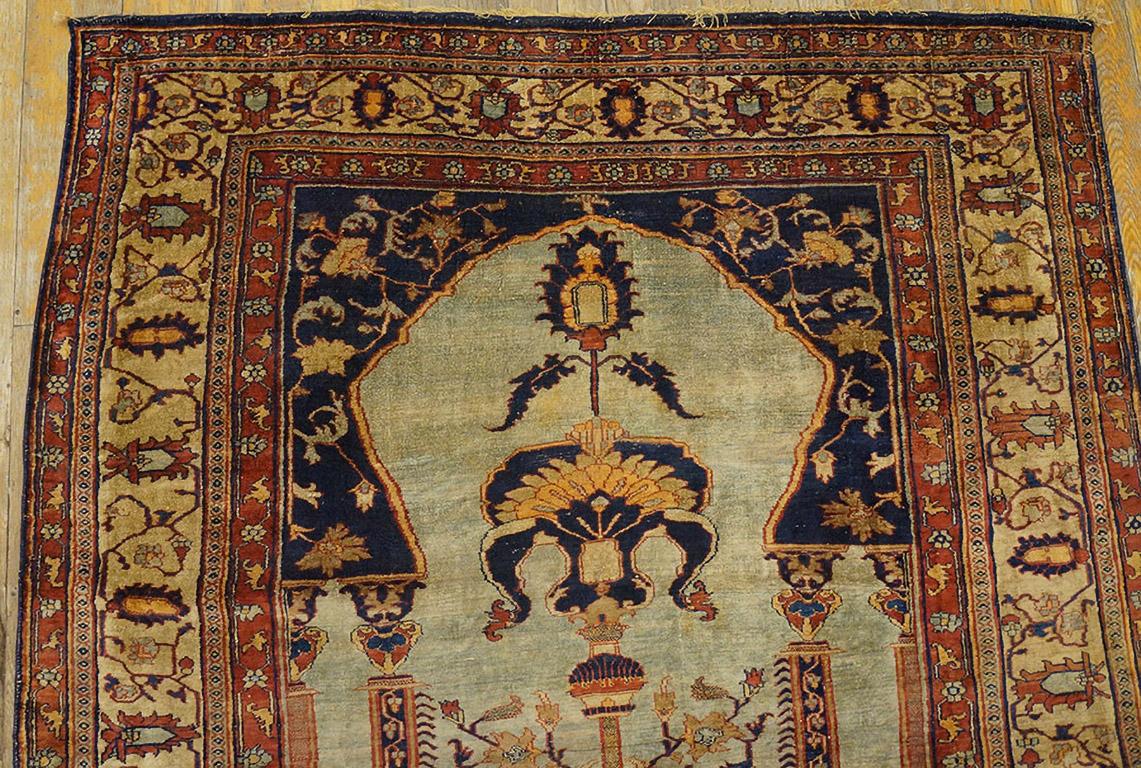 19th Century N.W. Persian Silk Heriz Carpet ( 4' x 6' - 122 x 183 ) In Good Condition For Sale In New York, NY