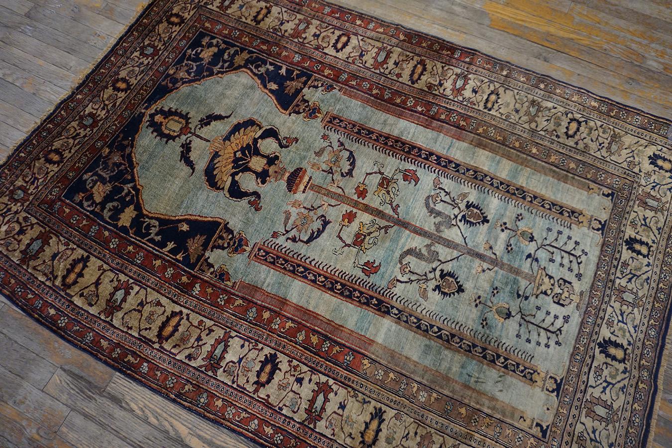 19. Jahrhundert N.W. Persischer Heriz-Teppich aus Seide ( 4' x 6' - 122 x 183) im Zustand „Gut“ im Angebot in New York, NY
