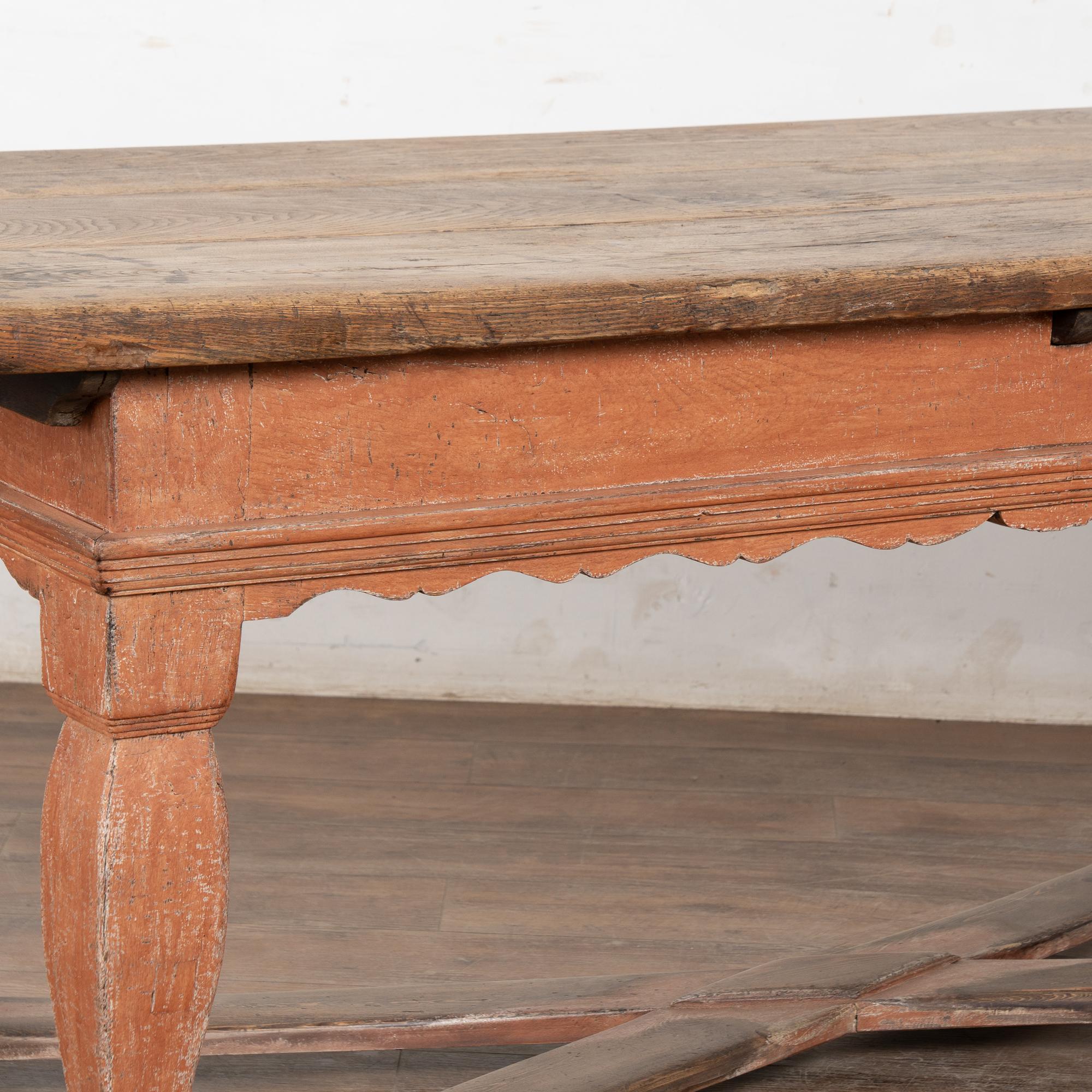 Tavolo da biblioteca barocco in Oak del XIX secolo con due cassetti in vendita 8