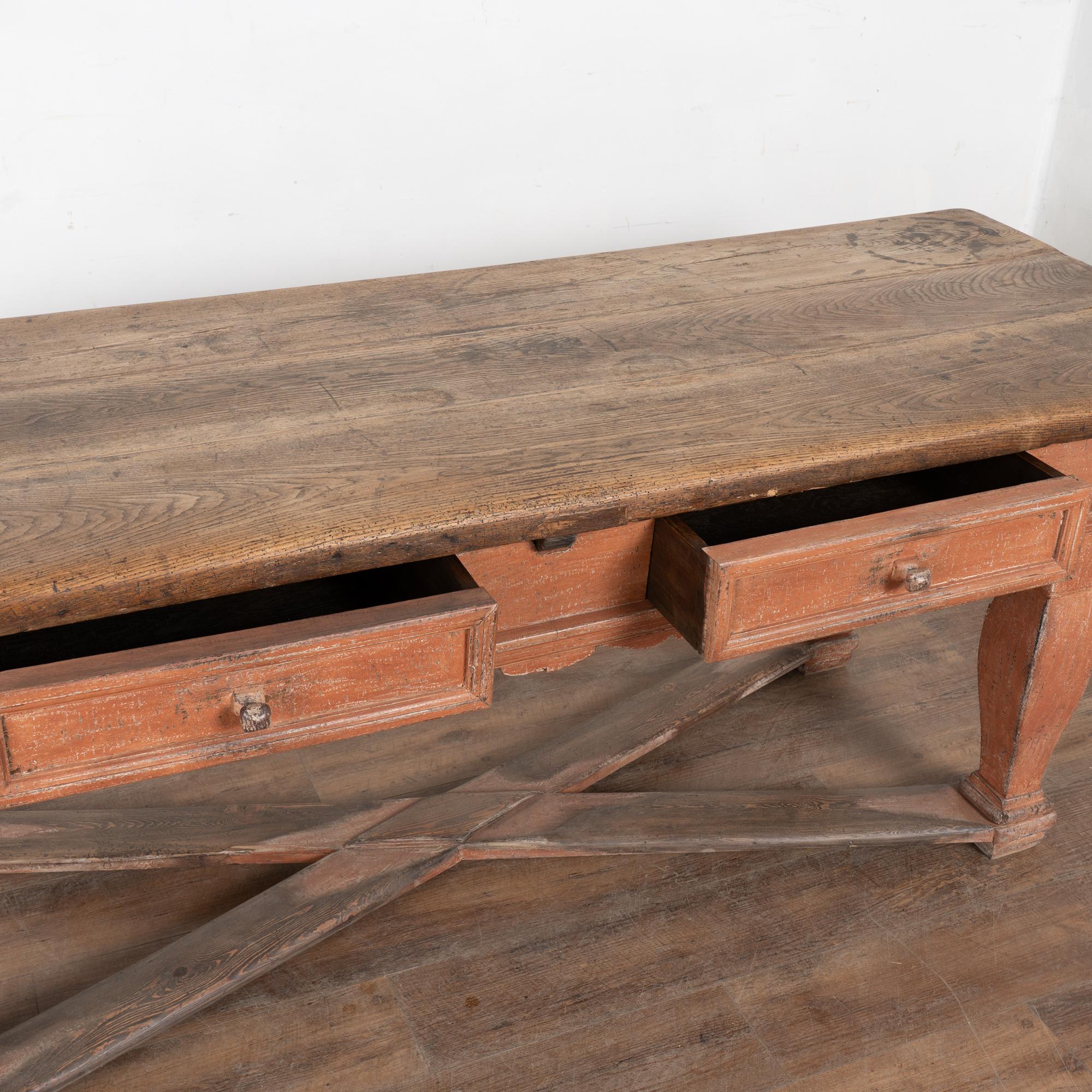 Tavolo da biblioteca barocco in Oak del XIX secolo con due cassetti in vendita 3