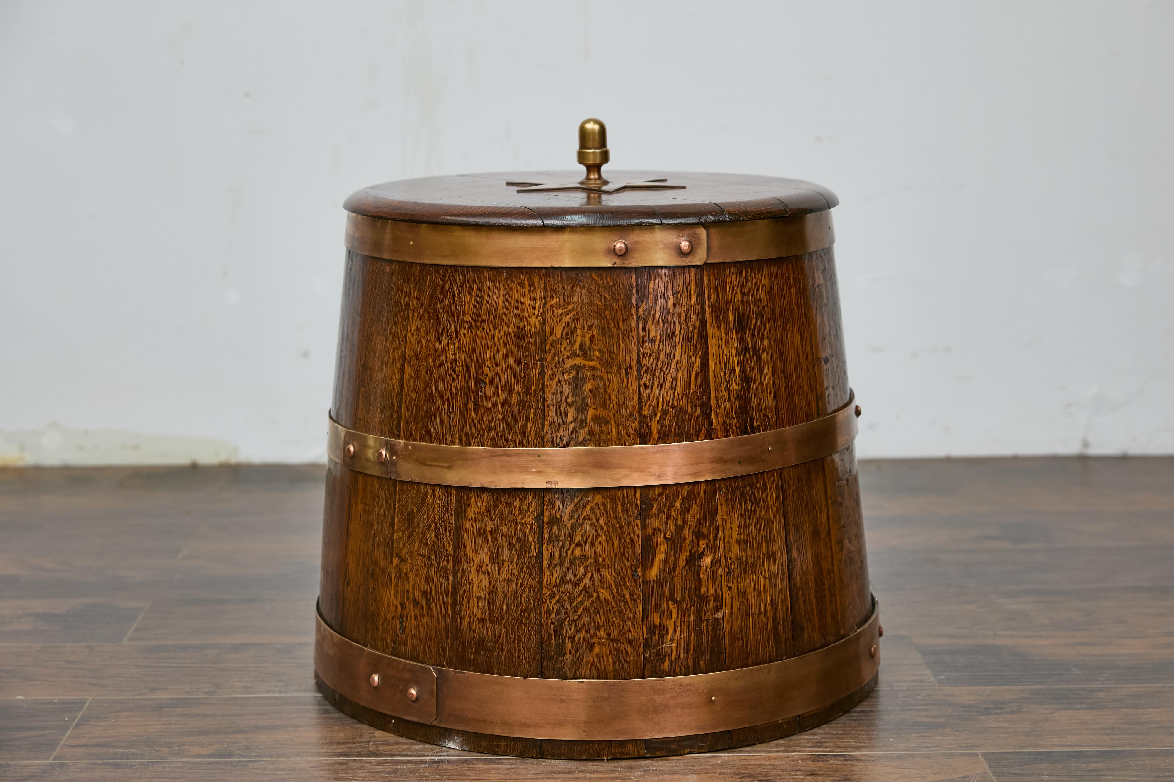 19. Jahrhundert Eiche, Messing Rum Tub mit nautischer Geschichte - The Queen God Bless Her (Englisch) im Angebot