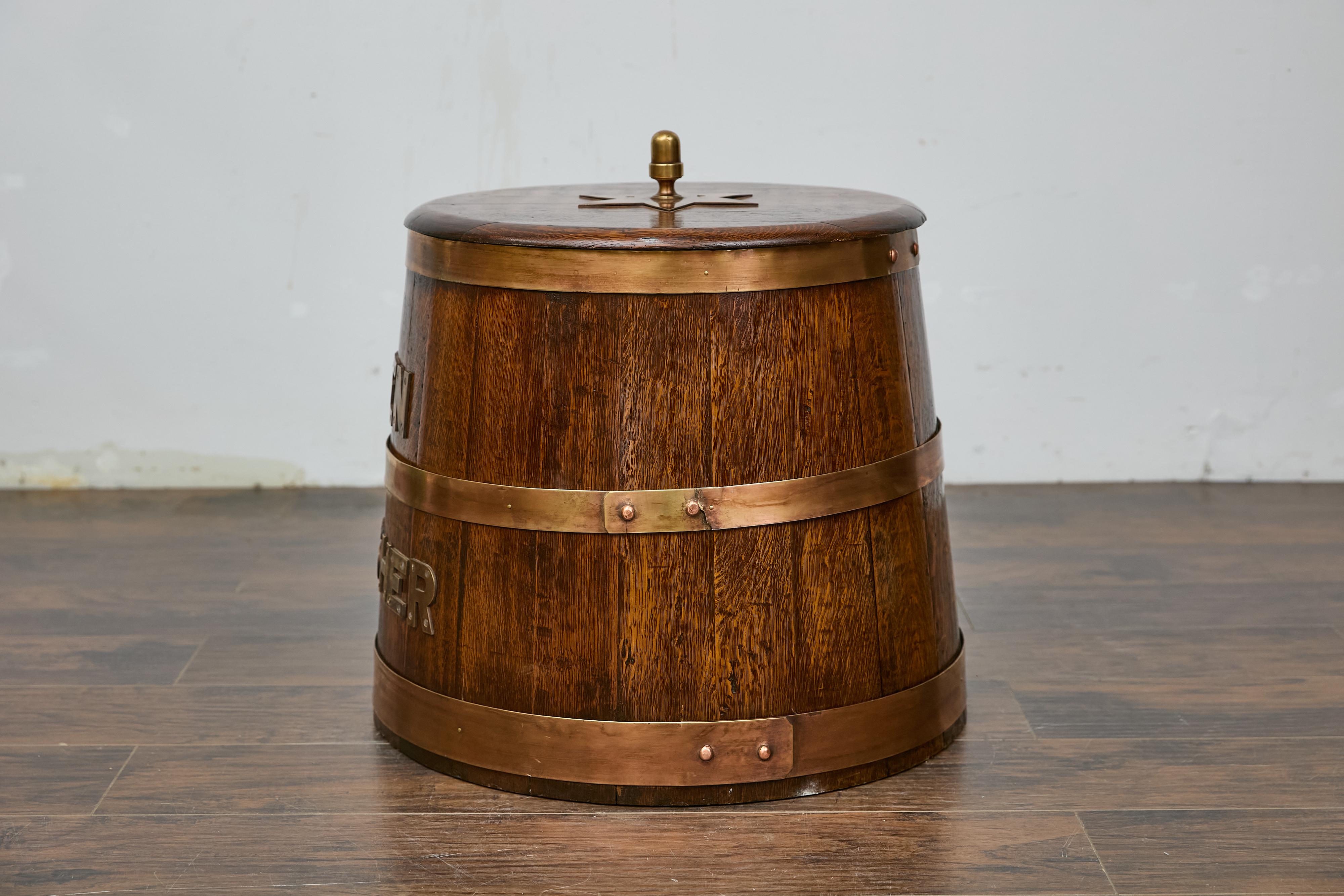 19. Jahrhundert Eiche, Messing Rum Tub mit nautischer Geschichte - The Queen God Bless Her im Angebot 1