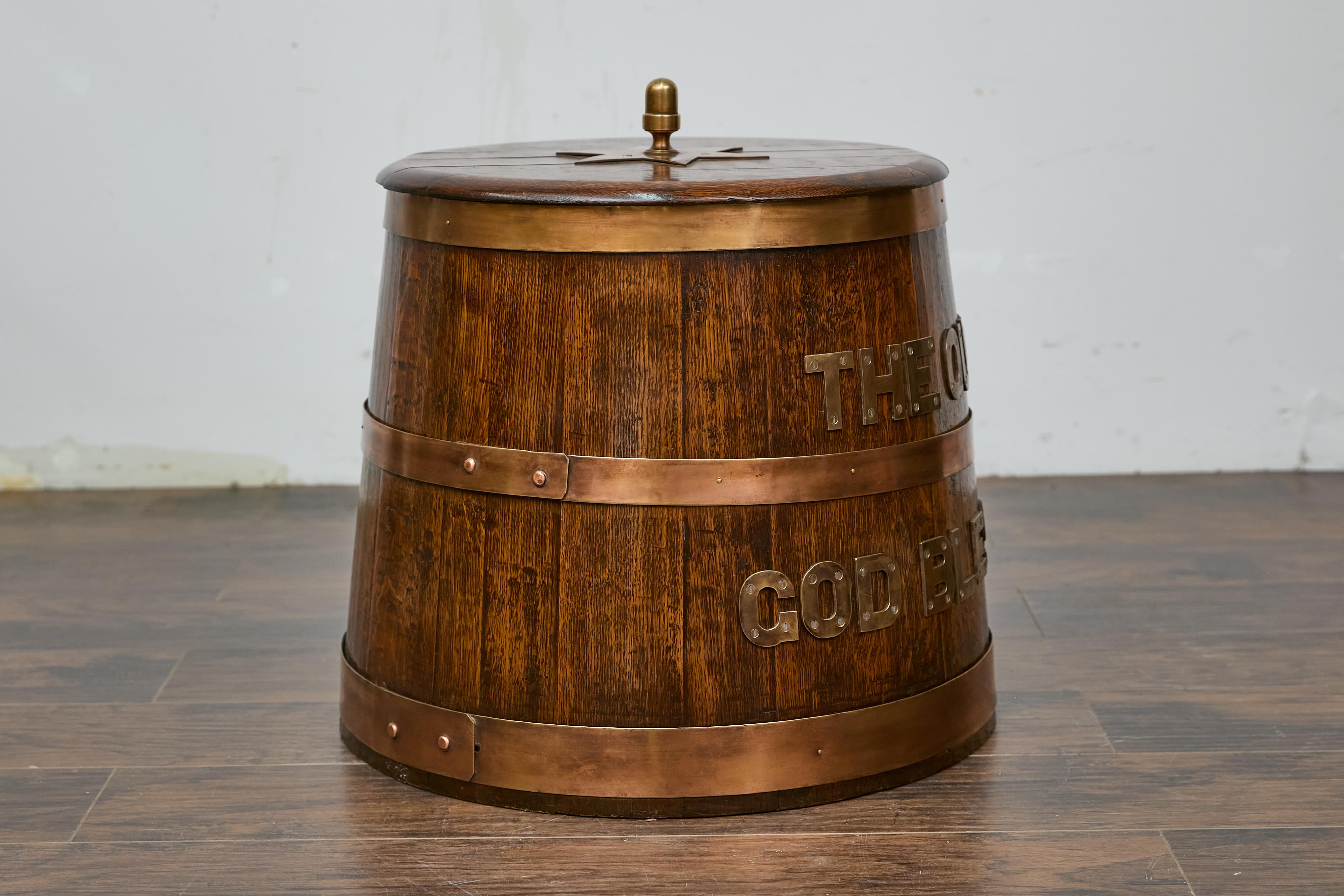 19. Jahrhundert Eiche, Messing Rum Tub mit nautischer Geschichte - The Queen God Bless Her im Angebot 4