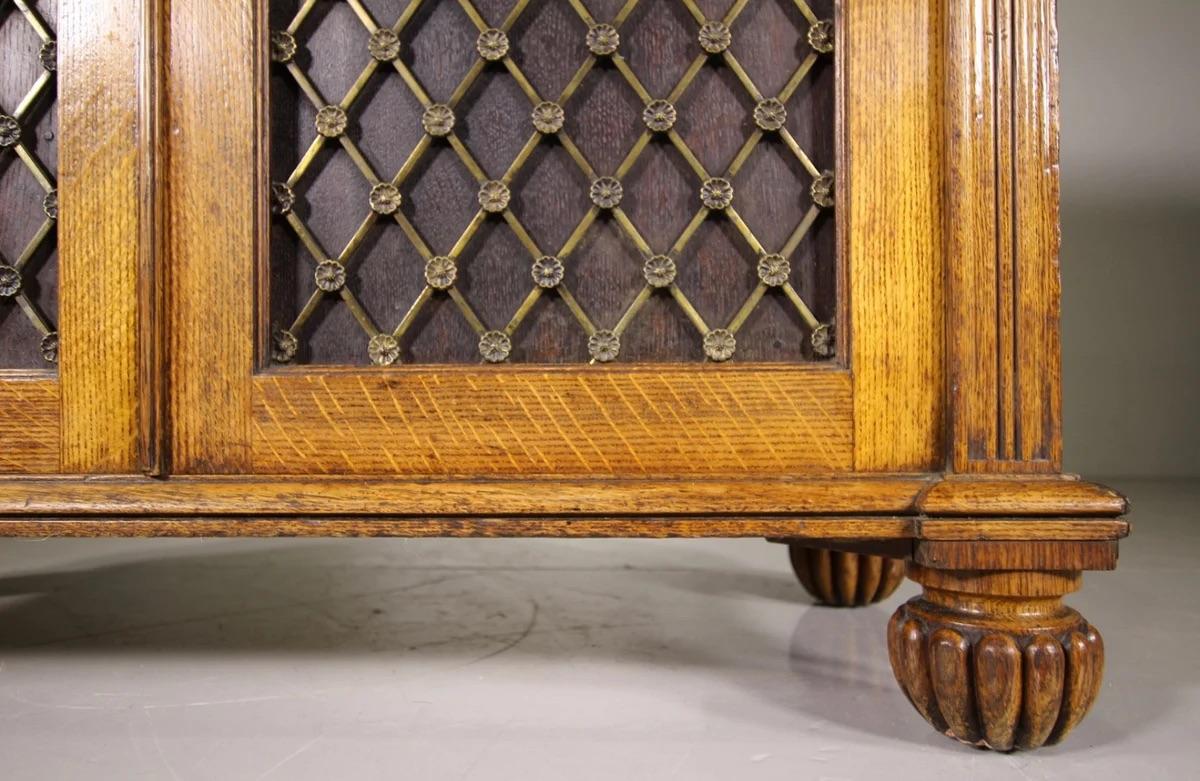 Armadio in Oak del XIX secolo in vendita 4