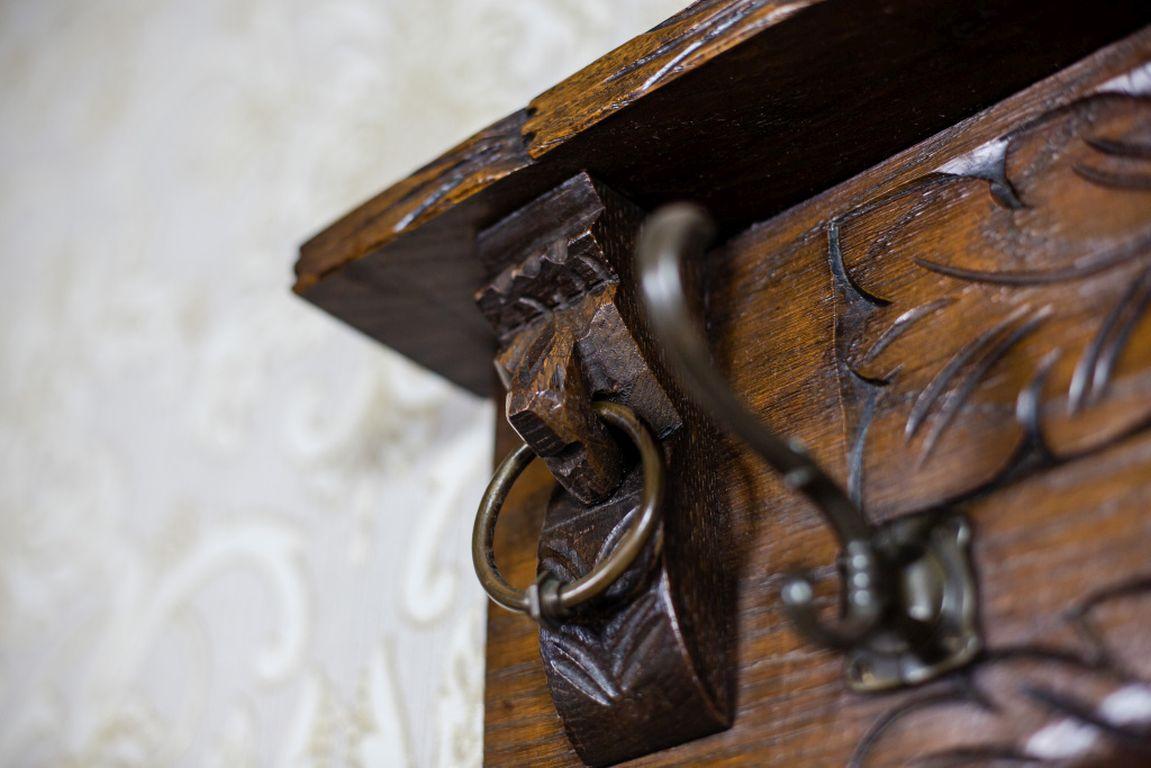 19th Century Oak Coat Rack In Good Condition For Sale In Opole, PL