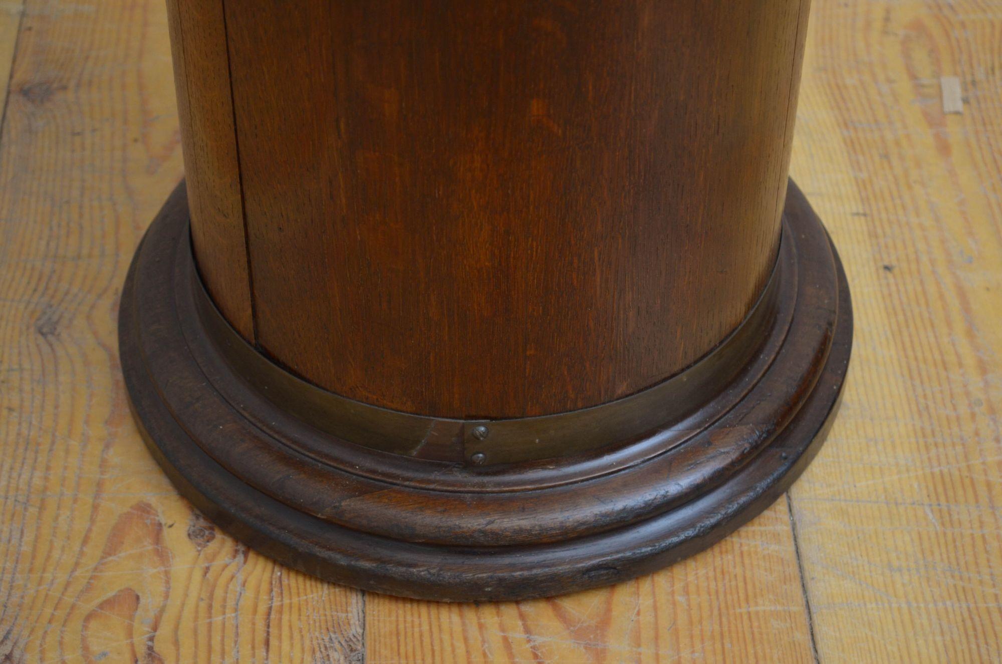 19th Century Oak Coopered Stick Stand For Sale 3