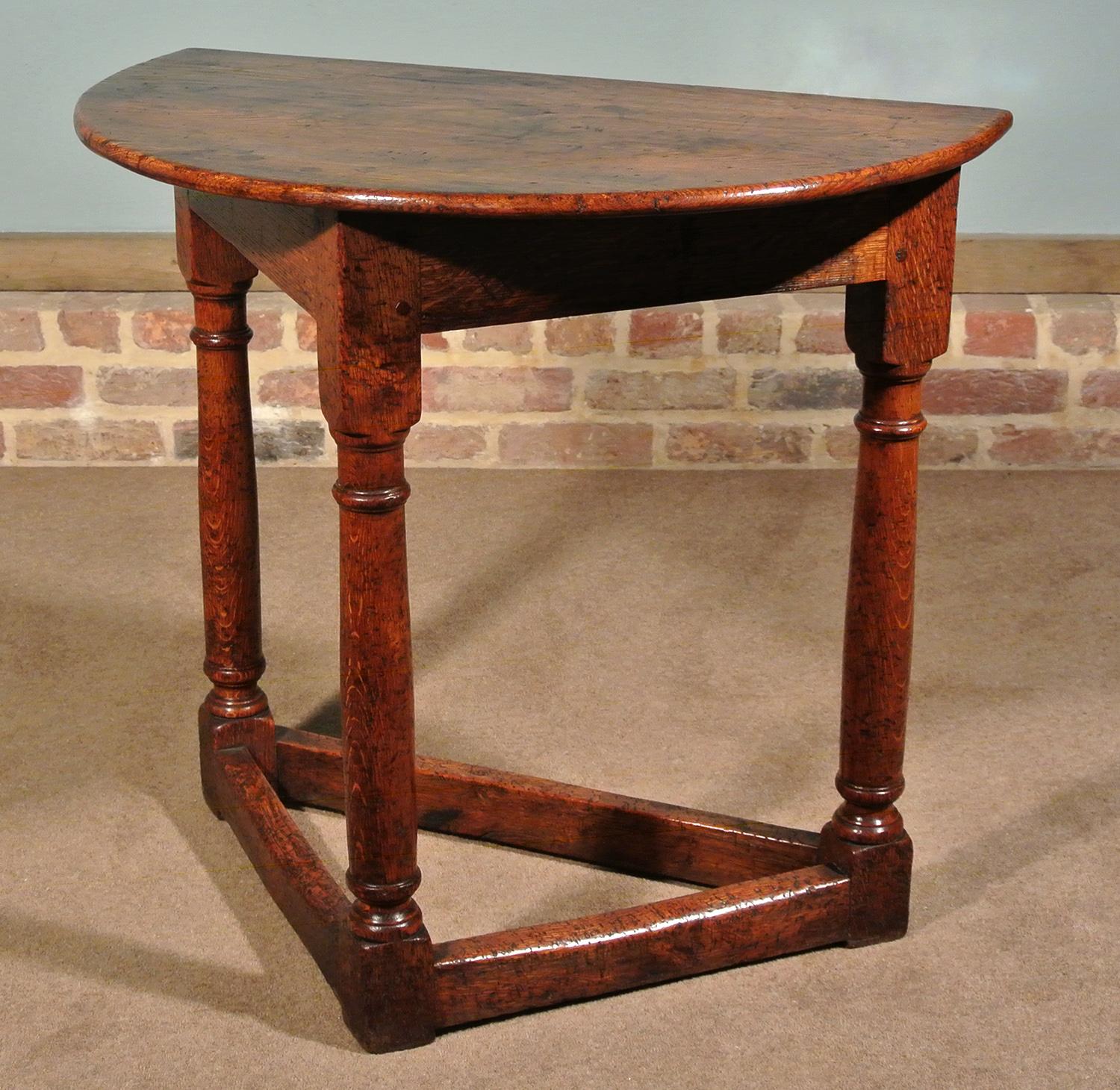 19th Century Oak 'Credence' Style Table In Good Condition In Dallington, East Sussex