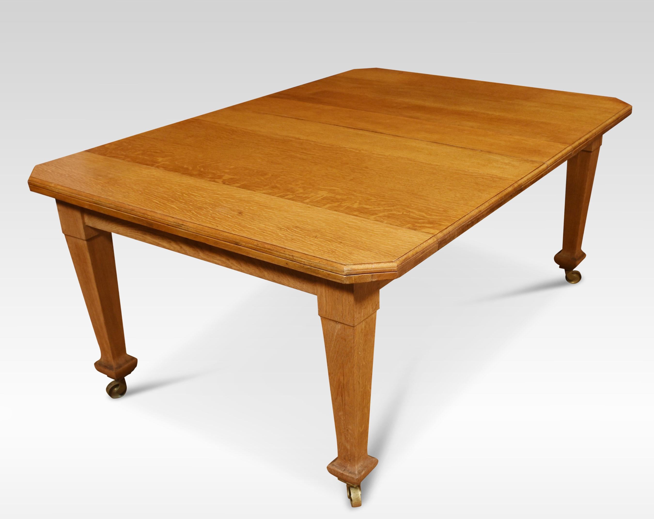 Chêne Table de salle à manger en Oak du 19ème siècle en vente