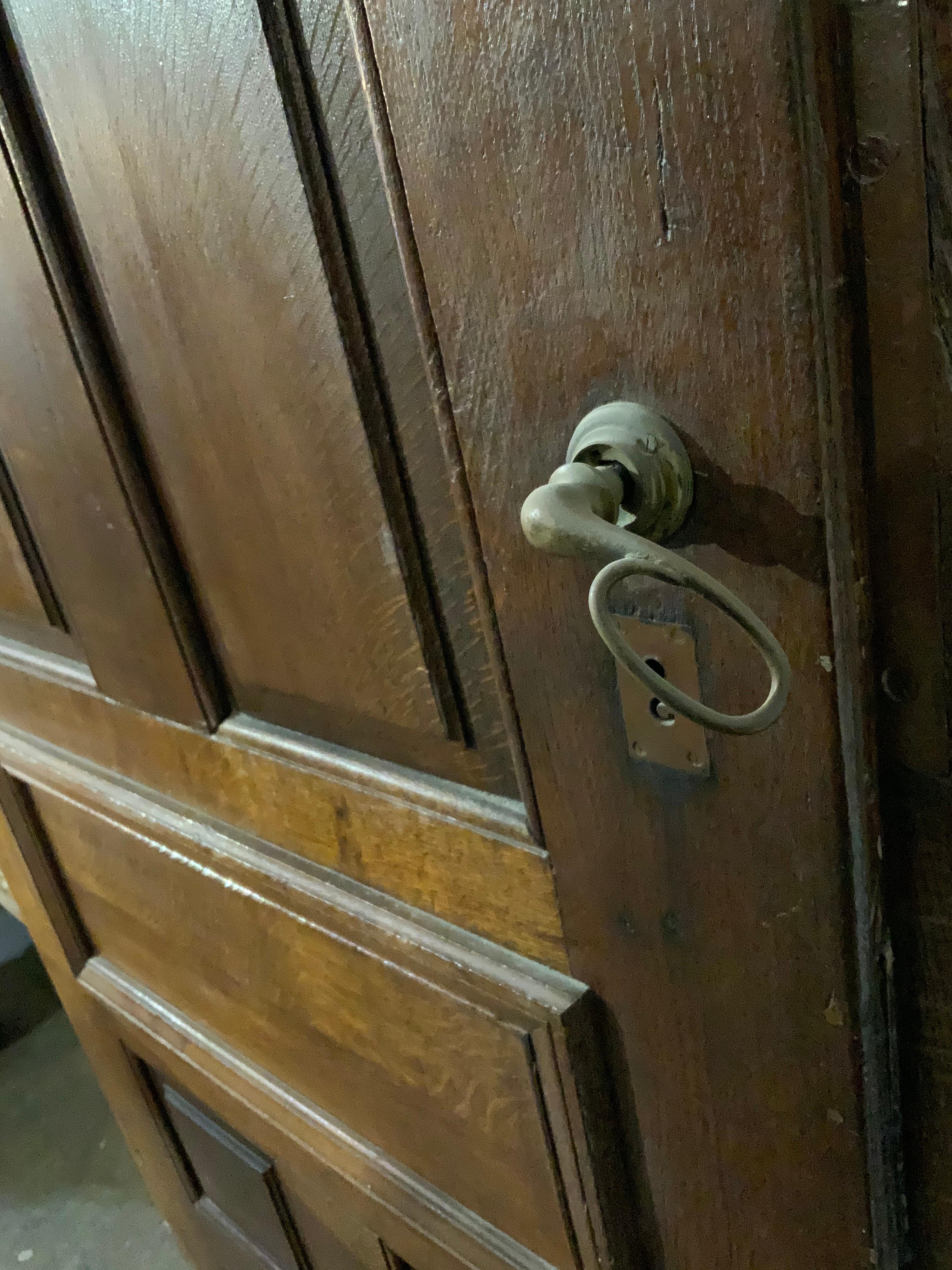 This oak door with its frame origins from France, circa 1870.

The frame has small beautiful details.

Overall measurements : 43.75