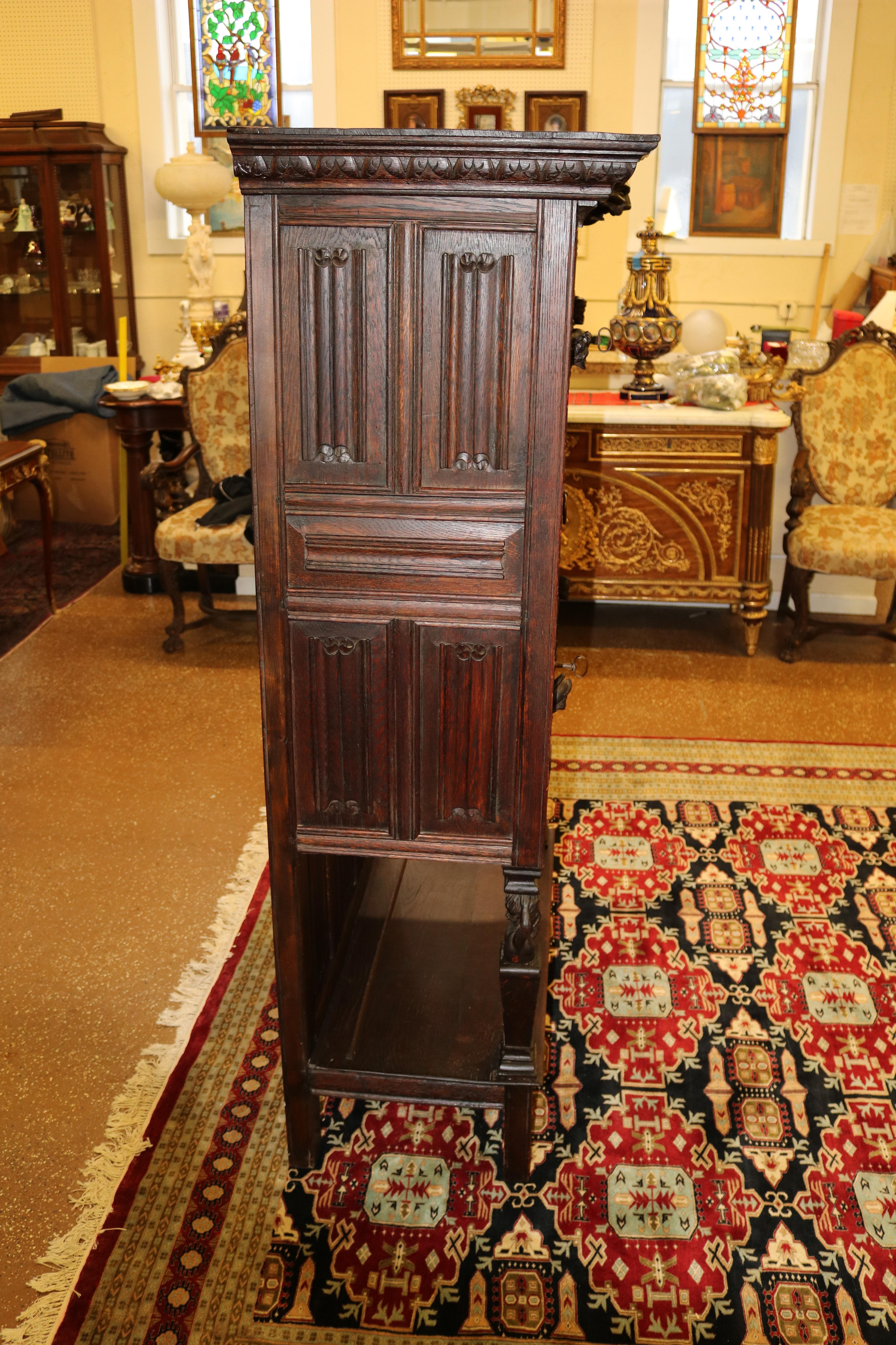 19th Century Oak French Brittany Cupboard Cabinet For Sale 2
