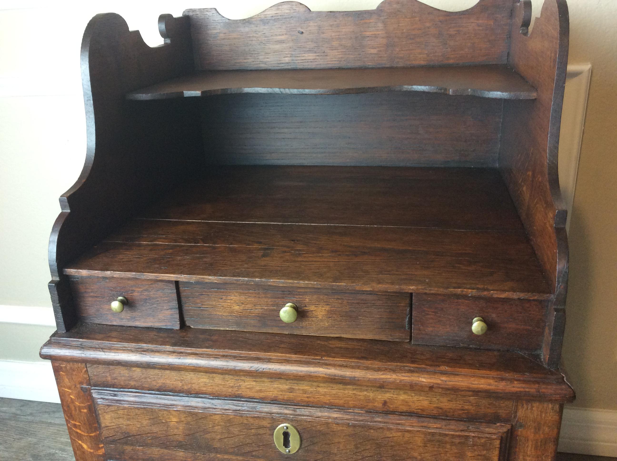 19th Century Oak French Cellarette / Bedside Table For Sale 5
