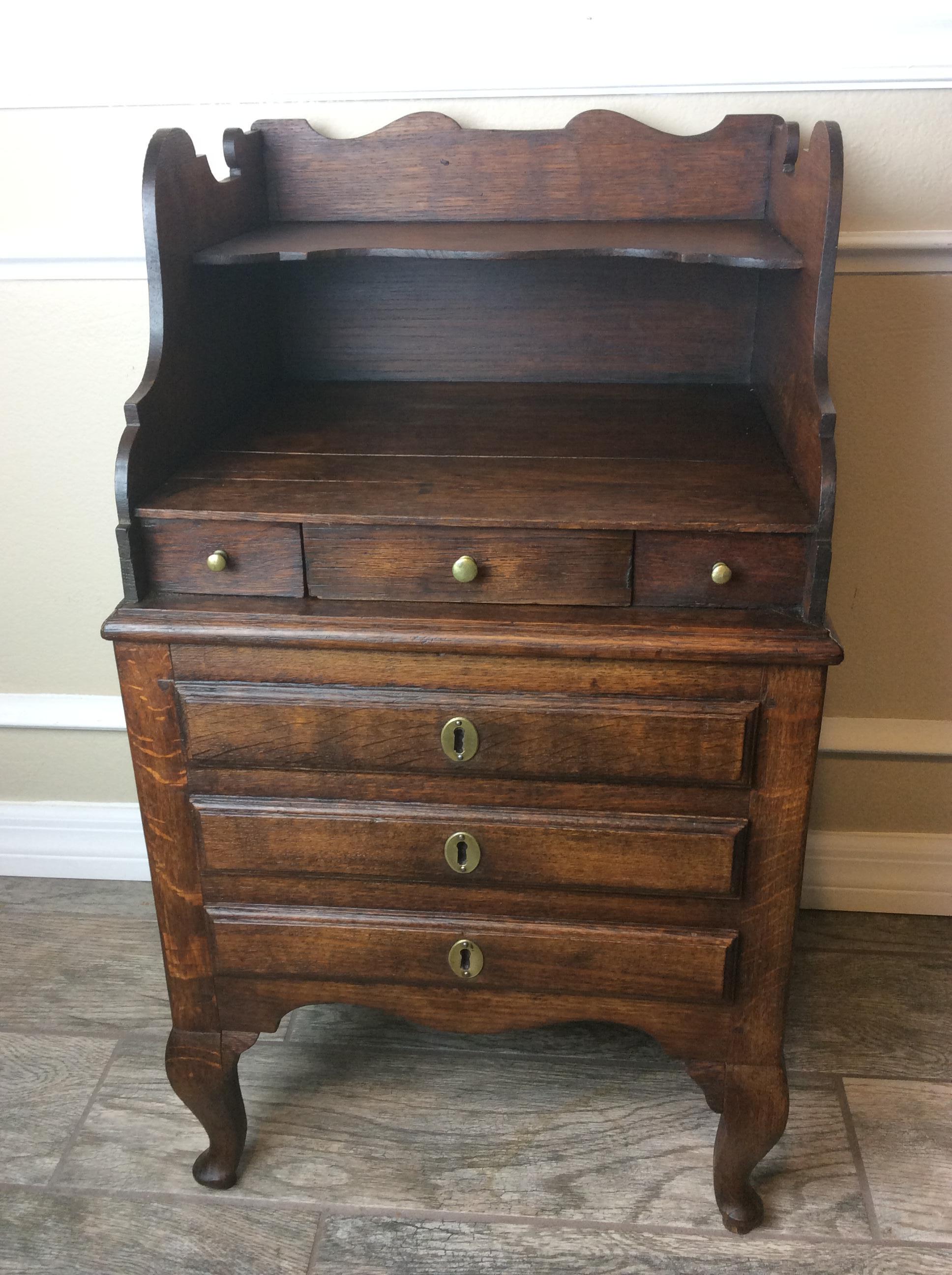 19th Century Oak French Cellarette / Bedside Table For Sale 9