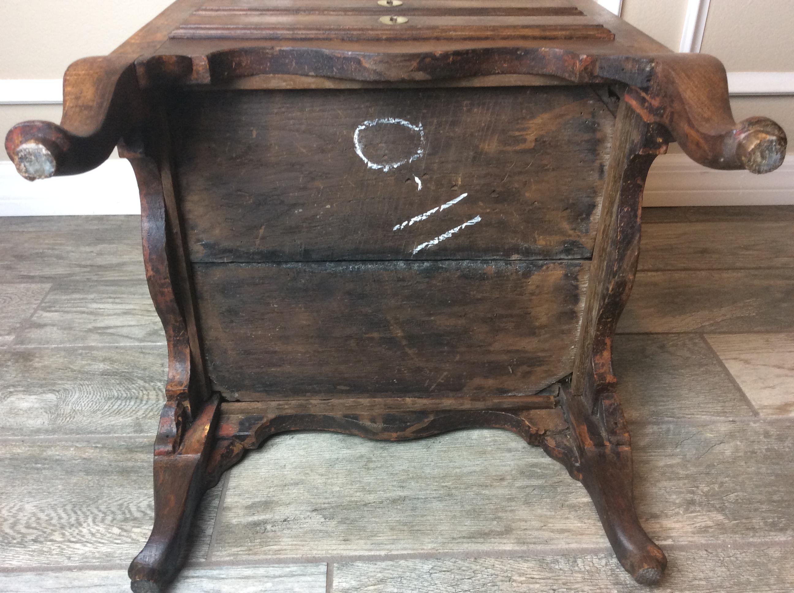 19th Century Oak French Cellarette / Bedside Table For Sale 3