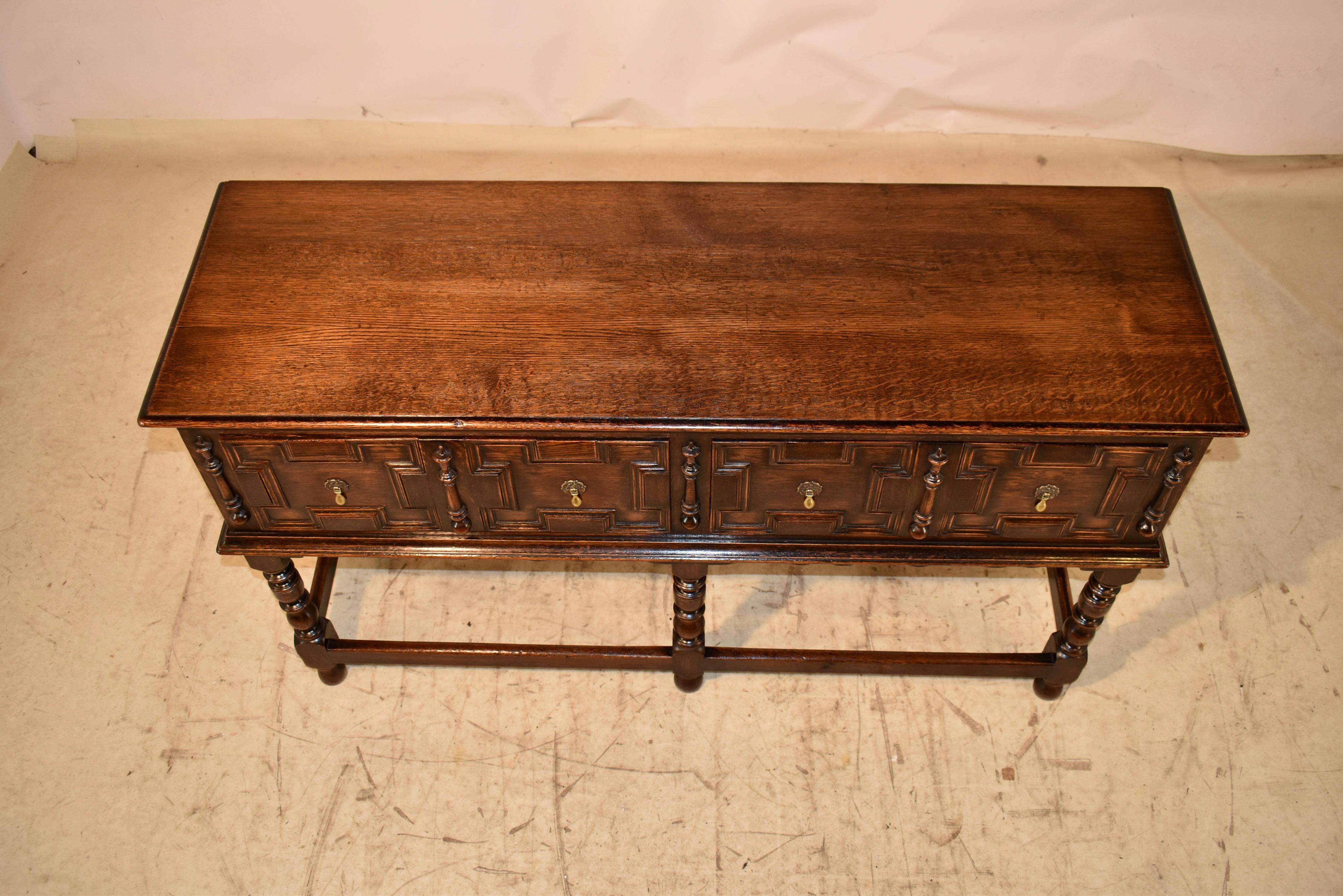 Credenza geometrica in Oak del XIX secolo dall'Inghilterra in vendita 1