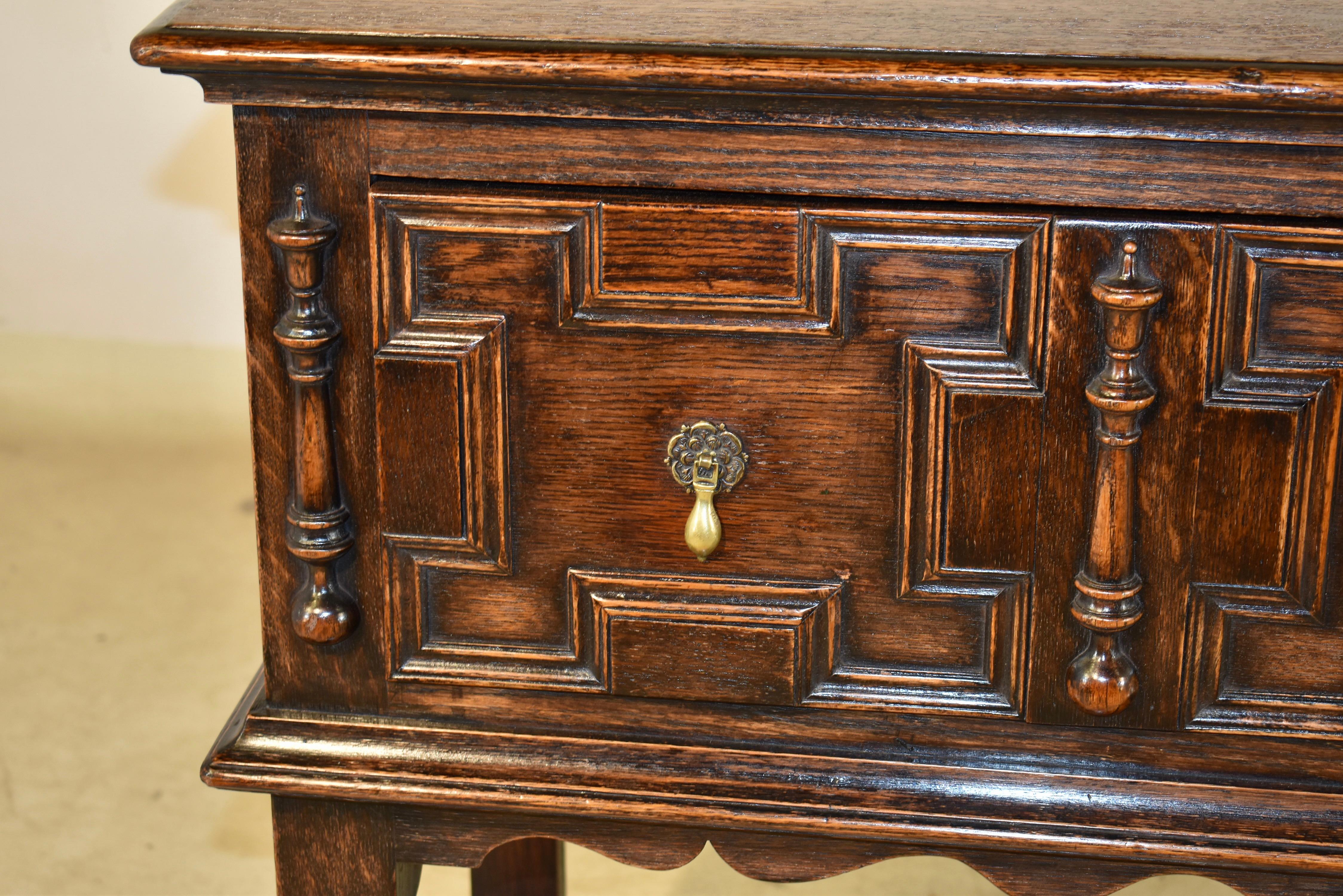 Credenza geometrica in Oak del XIX secolo dall'Inghilterra in vendita 3