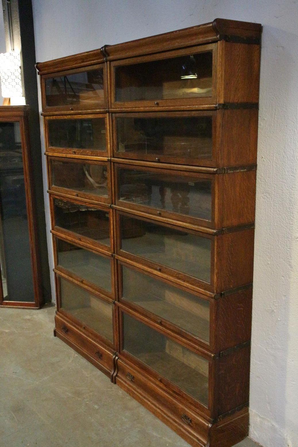 19th Century Oak Globe Wernicke Bookcase In Good Condition In Eindhoven, NL