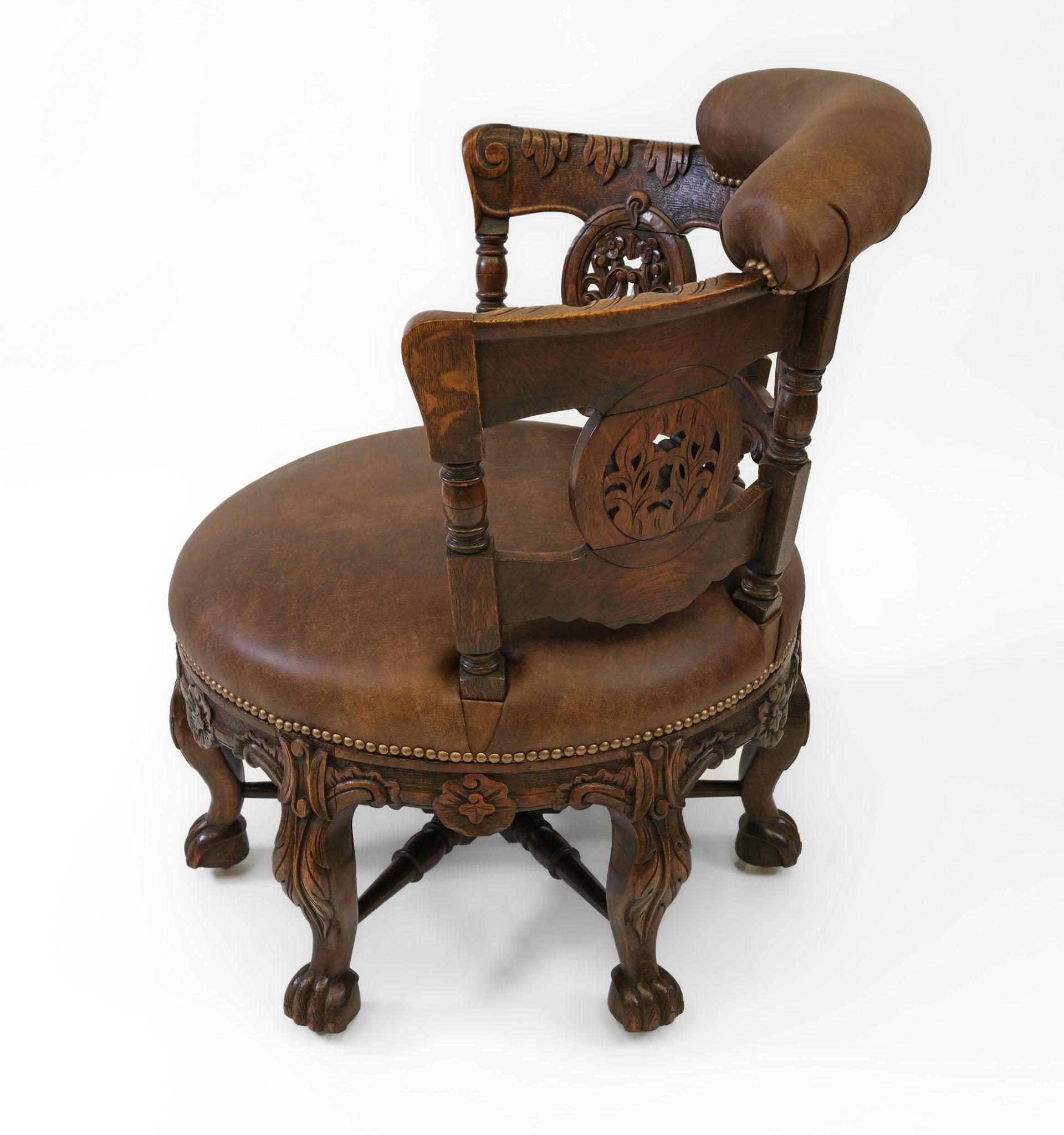 Britannico Poltrona Burgermeister in Oak e pelle del XIX secolo in vendita