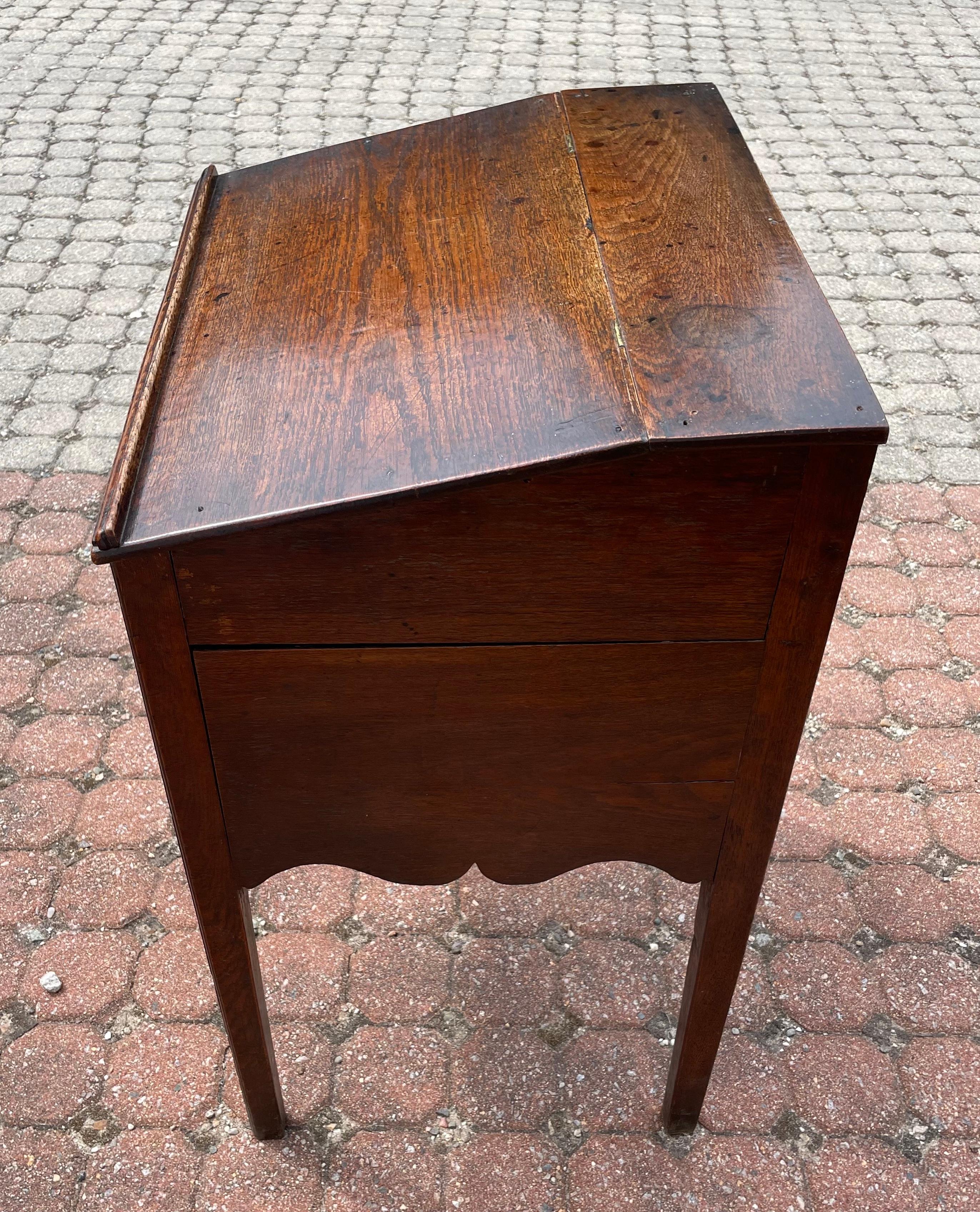 19th Century Oak School Desk or Lectern In Good Condition For Sale In Nantucket, MA