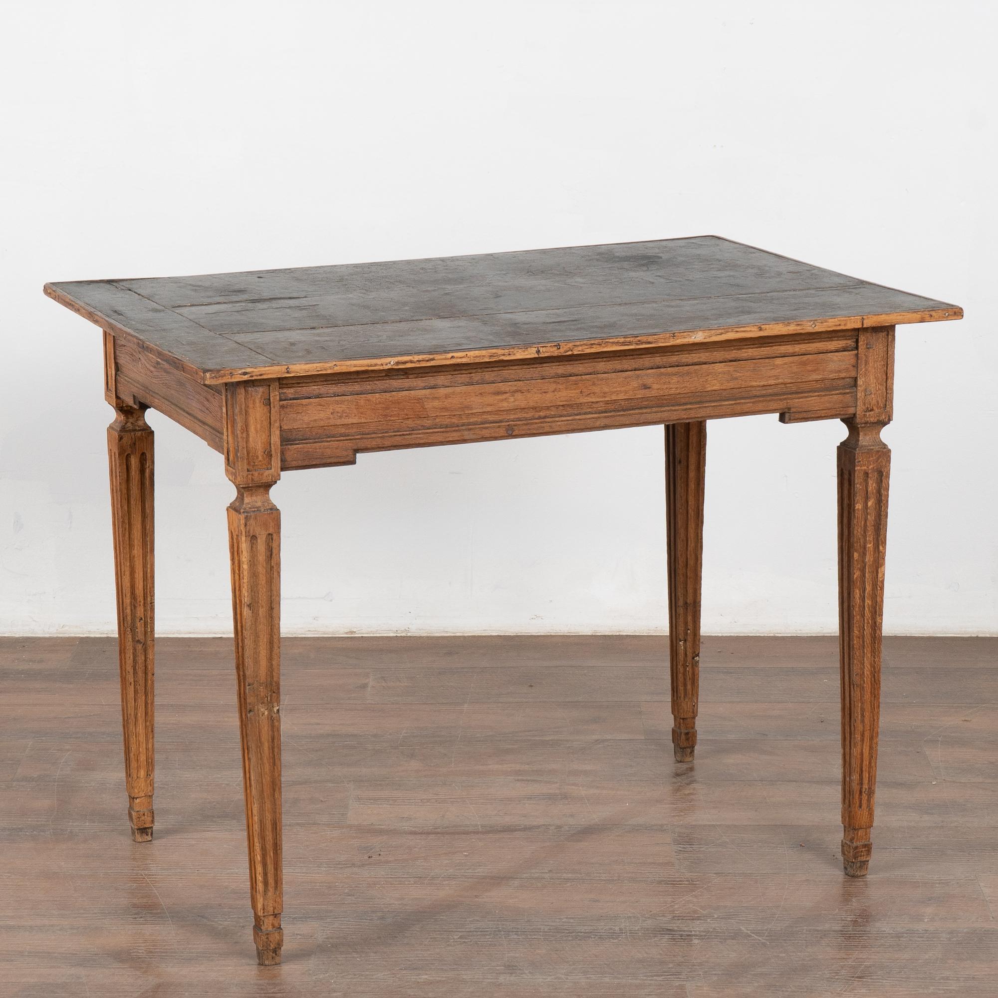 Table d'appoint en chêne du 19ème siècle avec tiroir, Suède en vente 5