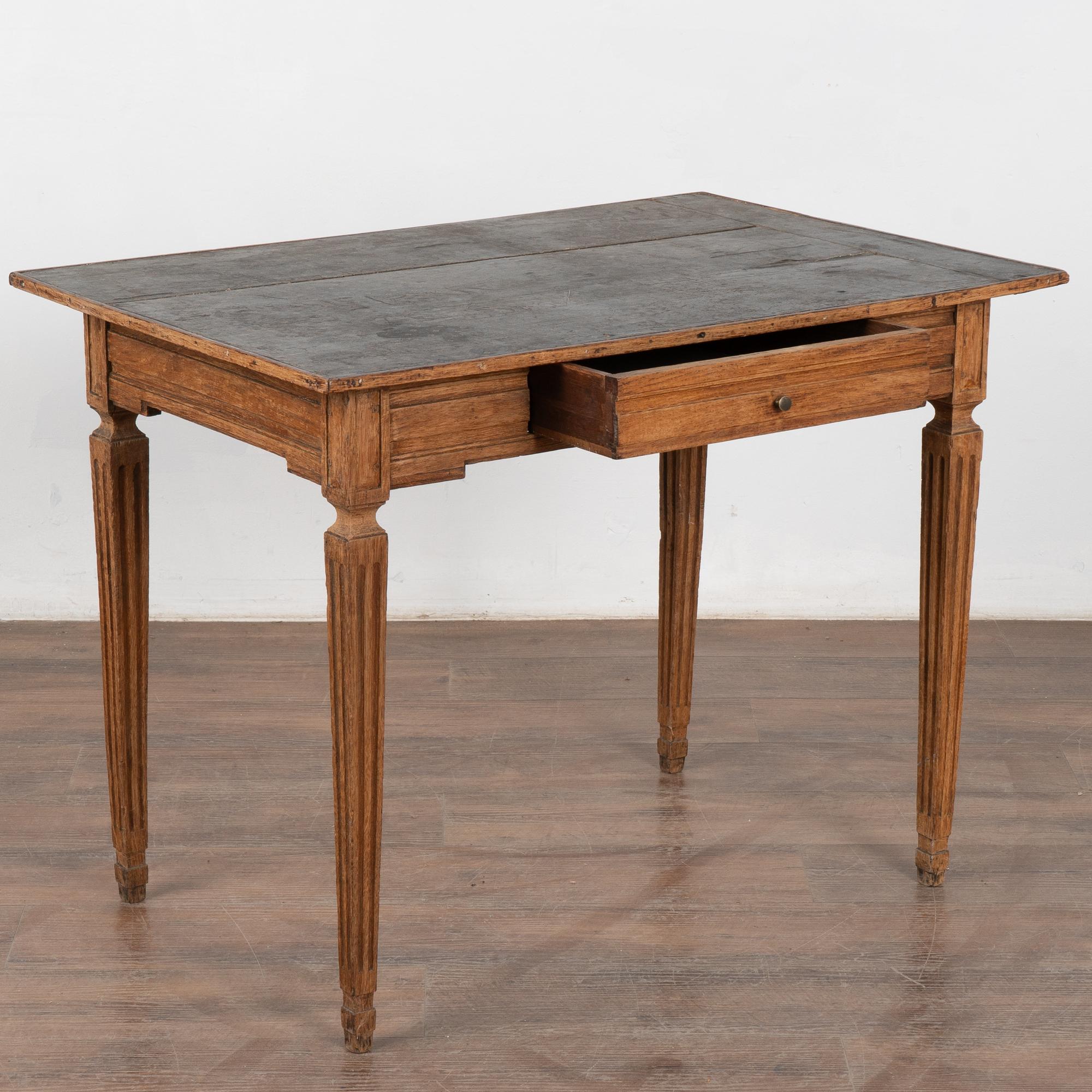 Country Table d'appoint en chêne du 19ème siècle avec tiroir, Suède en vente