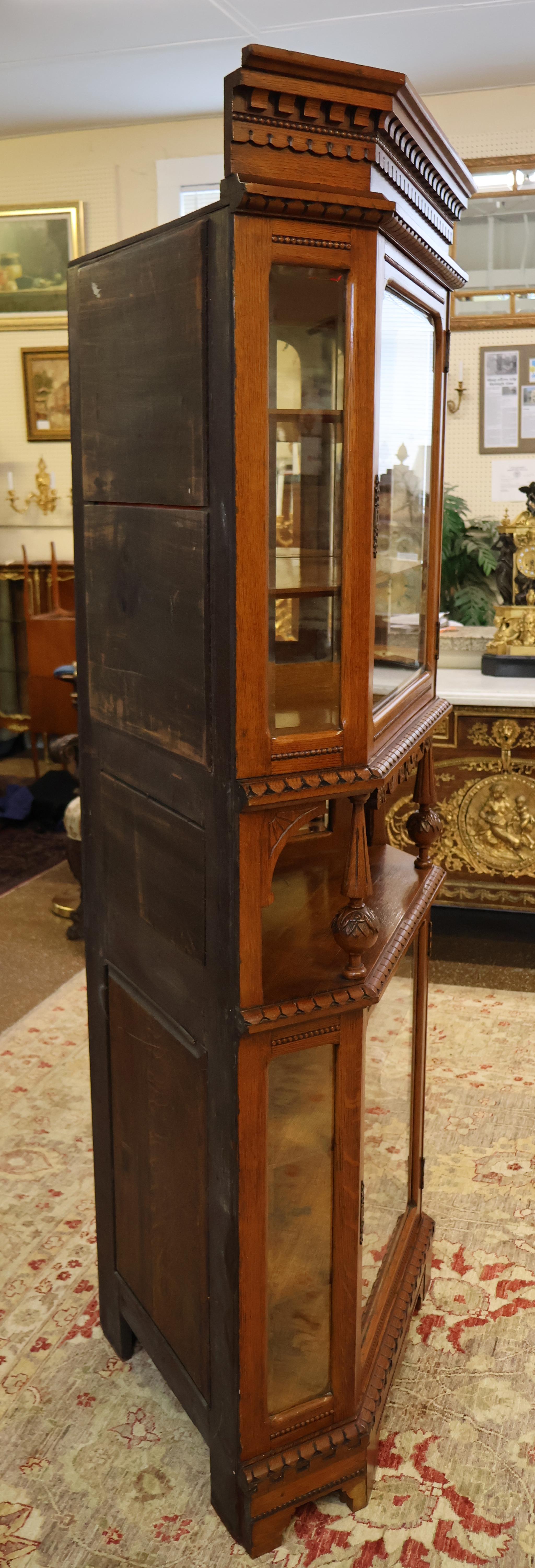 Armadio d'angolo vittoriano in Oak del XIX secolo Armadio d'angolo CIRCA 1880 in vendita 2