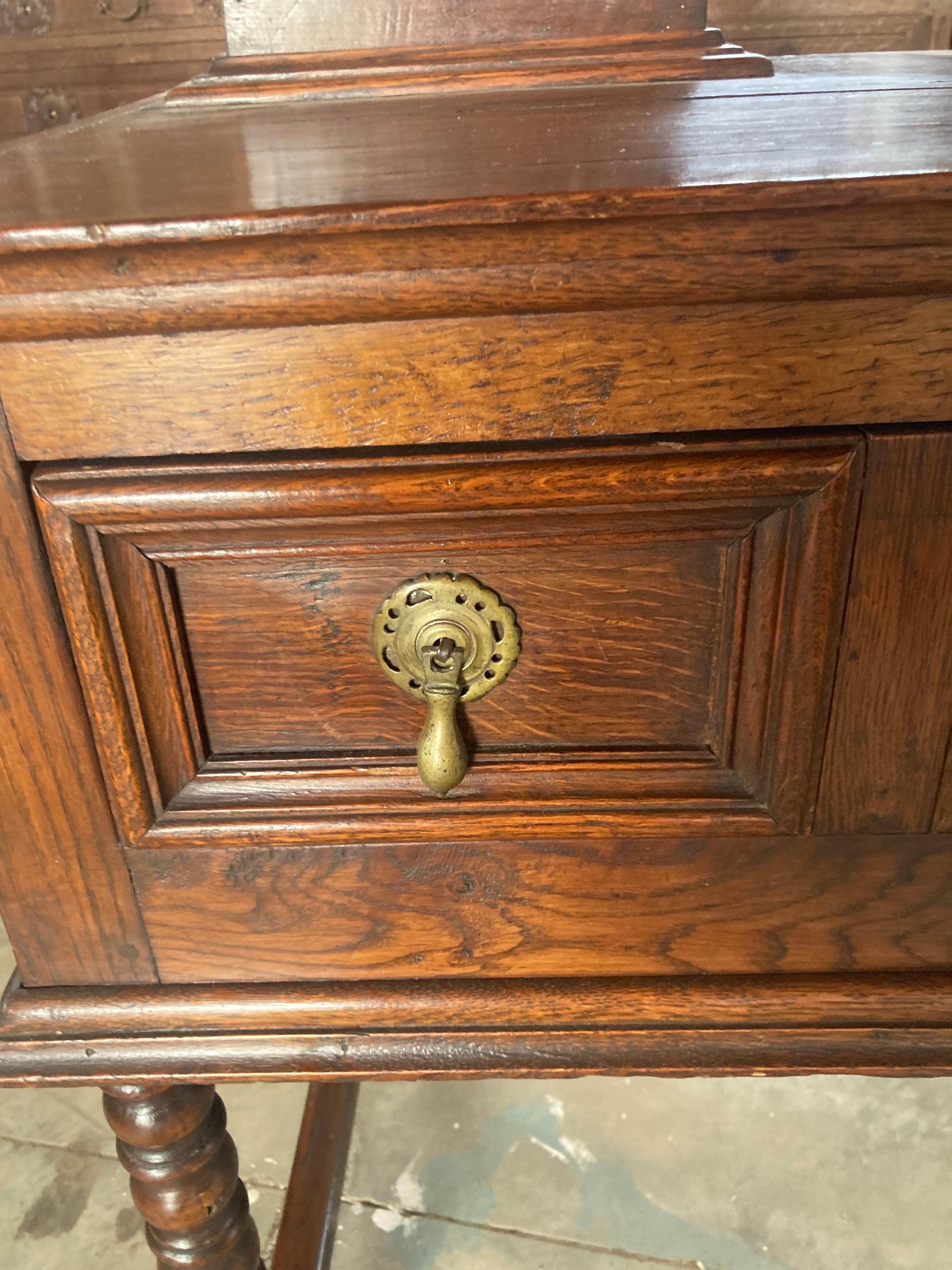 Cassettone / credenza / portapiatti gallese in Oak del XIX secolo in vendita 2