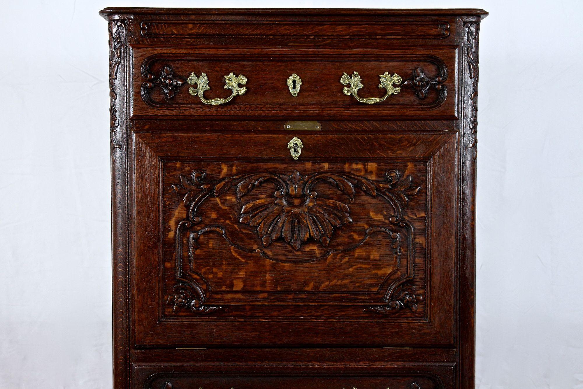 Secrétaire en bois de chêne du XIXe siècle - Revive baroque, Autriche vers 1870 en vente 1