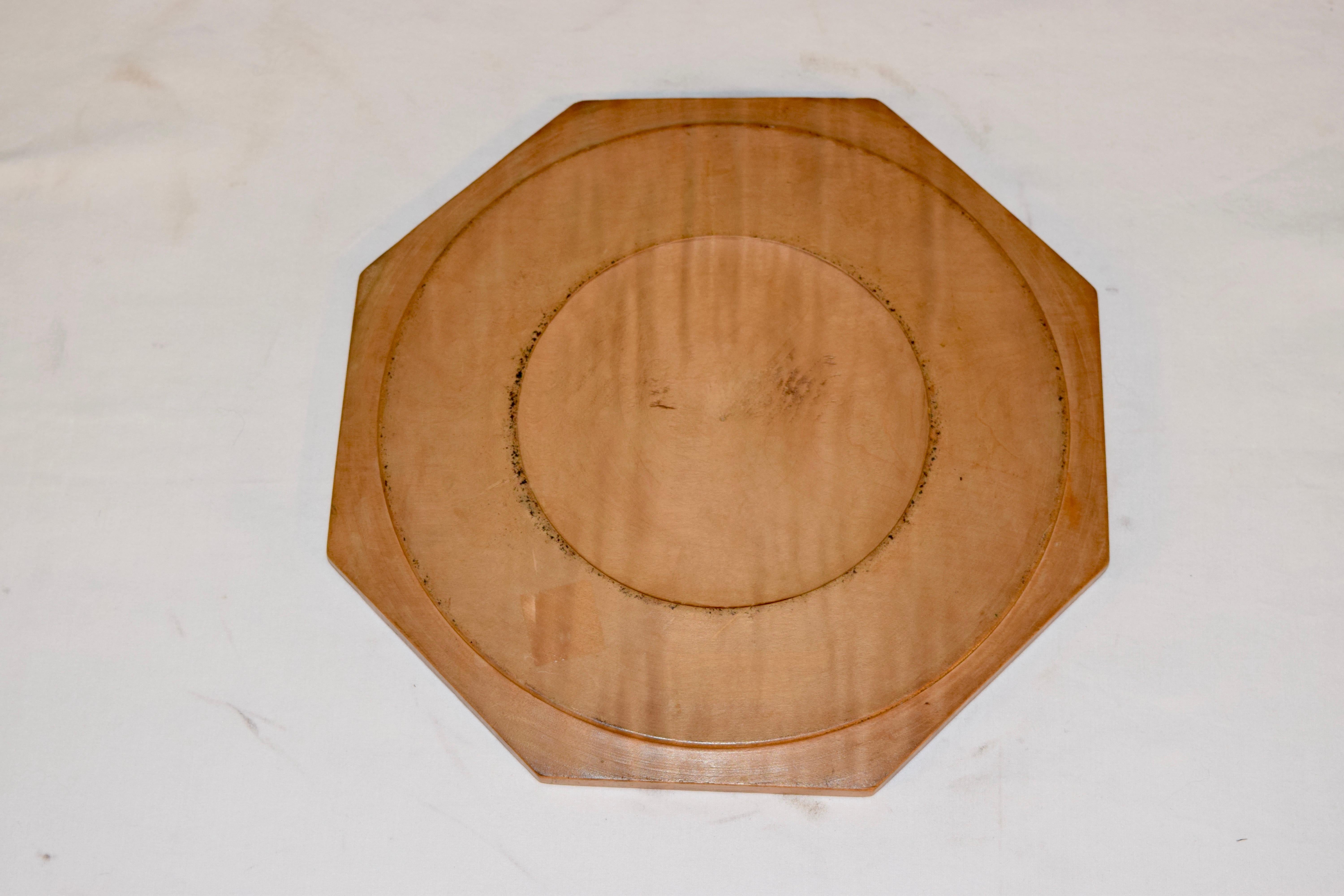 19th Century Octagonal Bread Board In Good Condition In High Point, NC