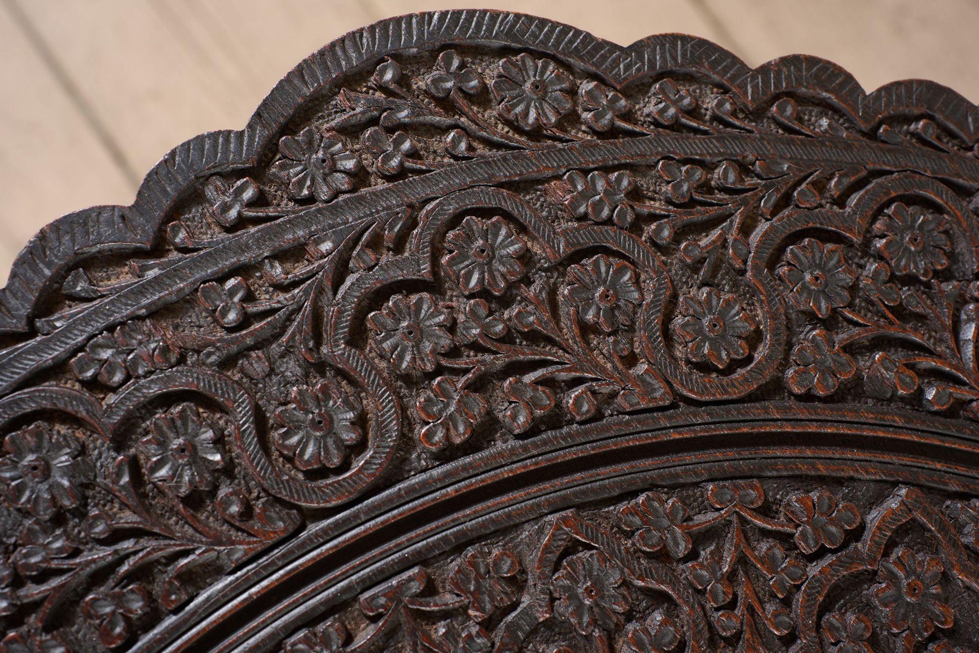 19th century Octagonal Padauk Anglo-Indian side table For Sale 6