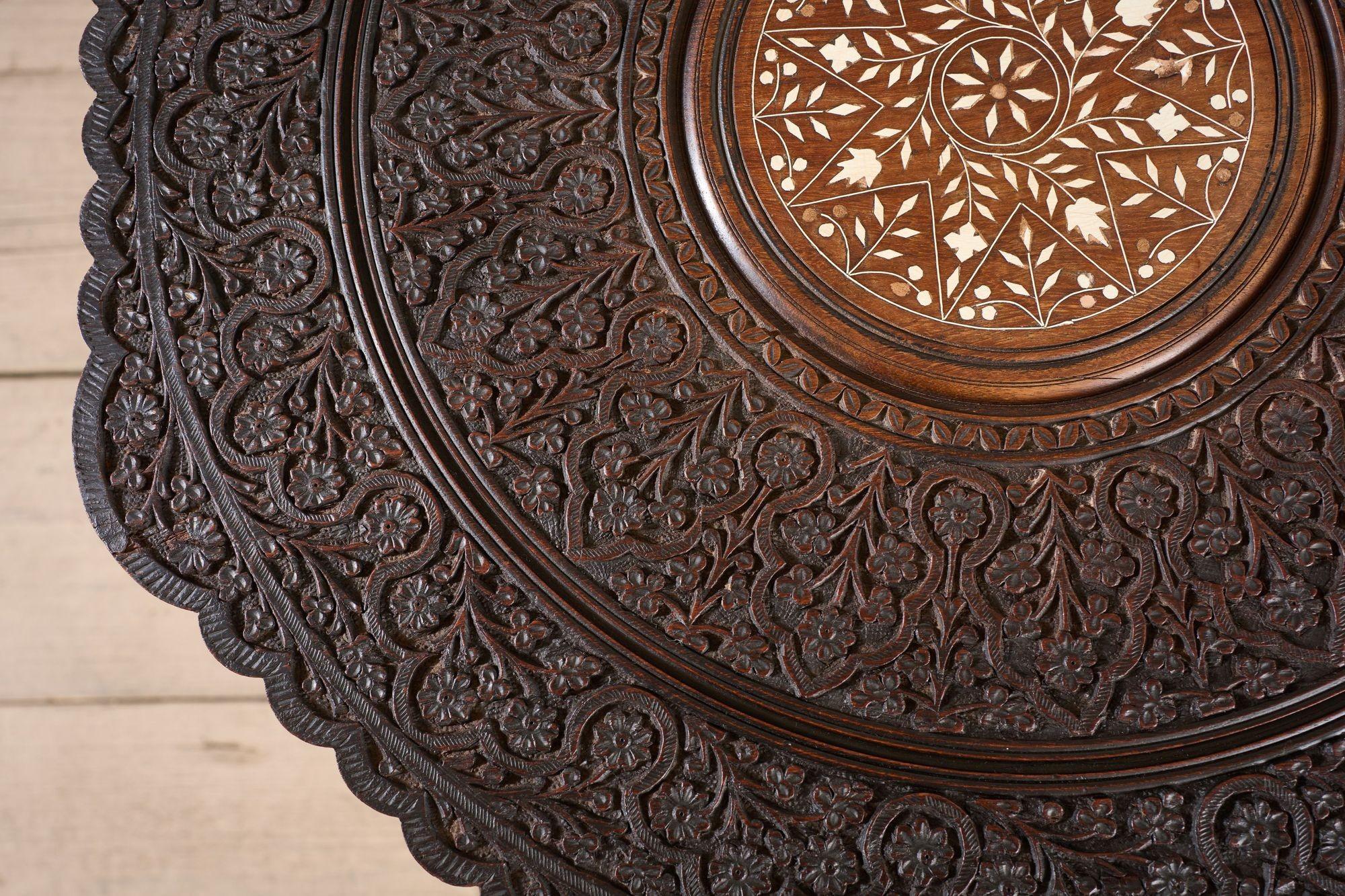 19th Century 19th century Octagonal Padauk Anglo-Indian side table For Sale