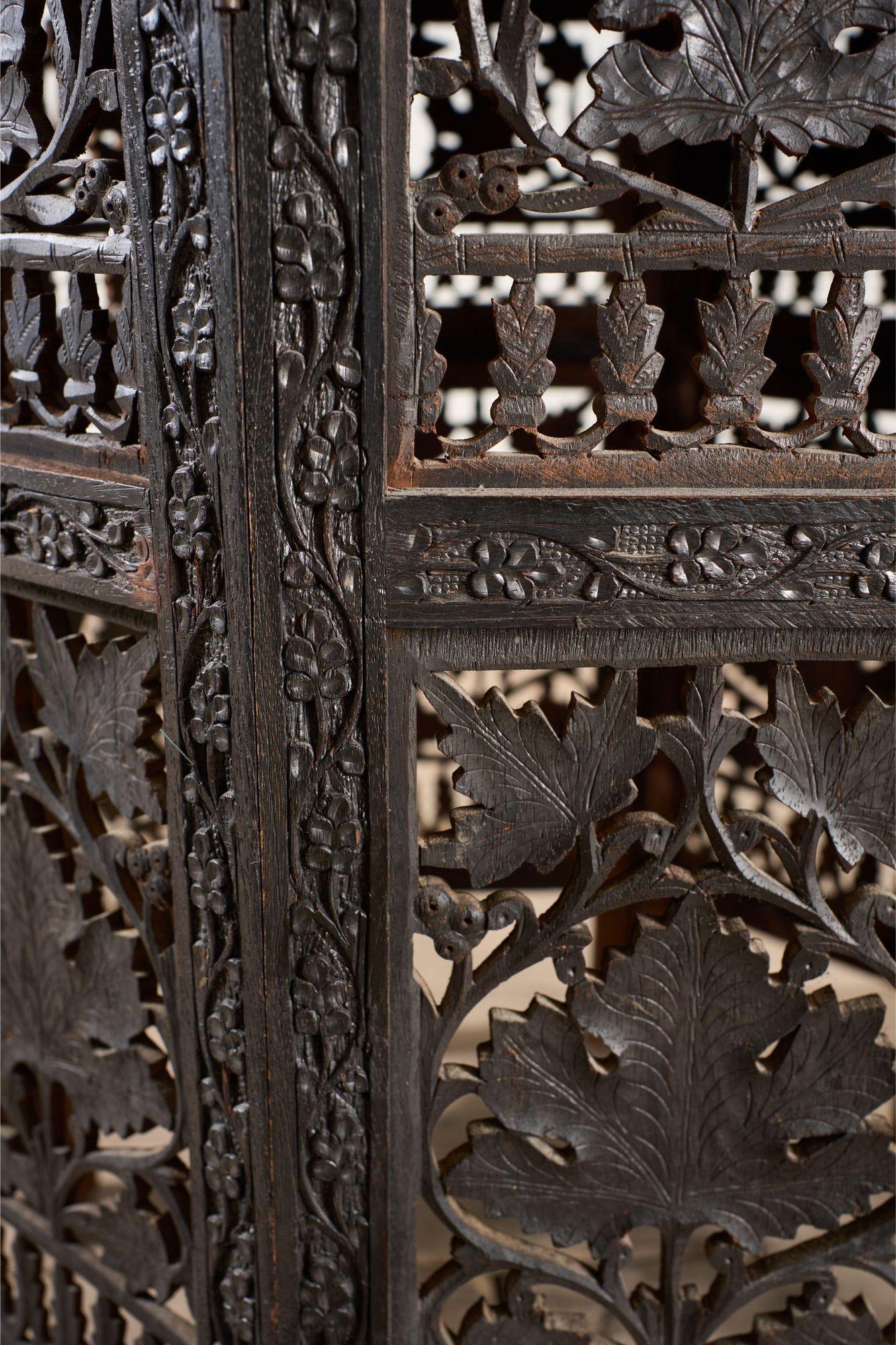 19th century Octagonal Padauk Anglo-Indian side table For Sale 1
