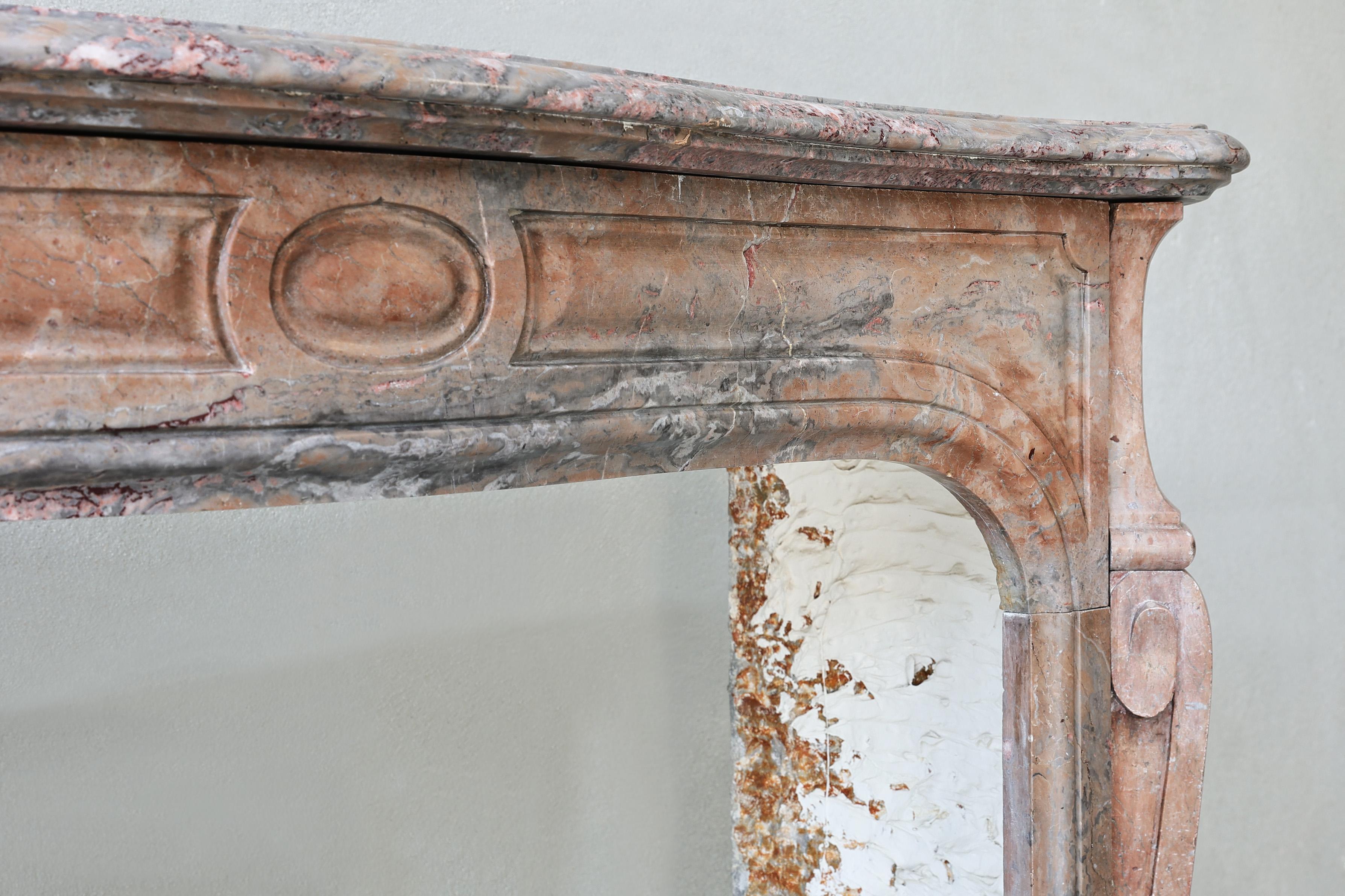 French Marble Mantel In Good Condition For Sale In Made, NL