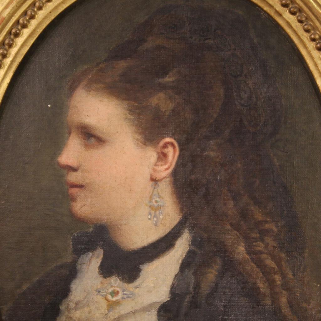 19th Century Oil on Canvas Italian Antique Oval Painting Woman Portrait, 1880 In Fair Condition For Sale In Vicoforte, Piedmont