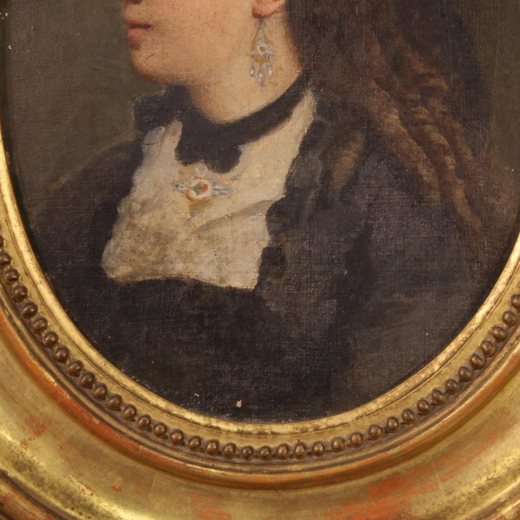 19th Century Oil on Canvas Italian Antique Oval Painting Woman Portrait, 1880 For Sale 1