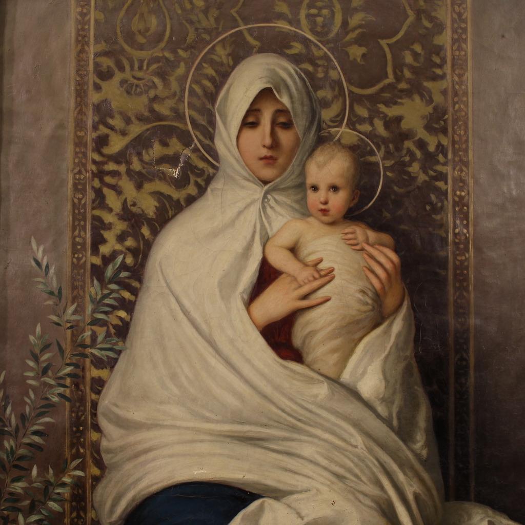 Une magnifique peinture religieuse de la seconde moitié du 19e siècle. Peinture à l'huile sur toile, sur la première toile, représentant une Vierge à l'enfant, d'une grande élégance et d'une grande qualité picturale. La composition rappelle la