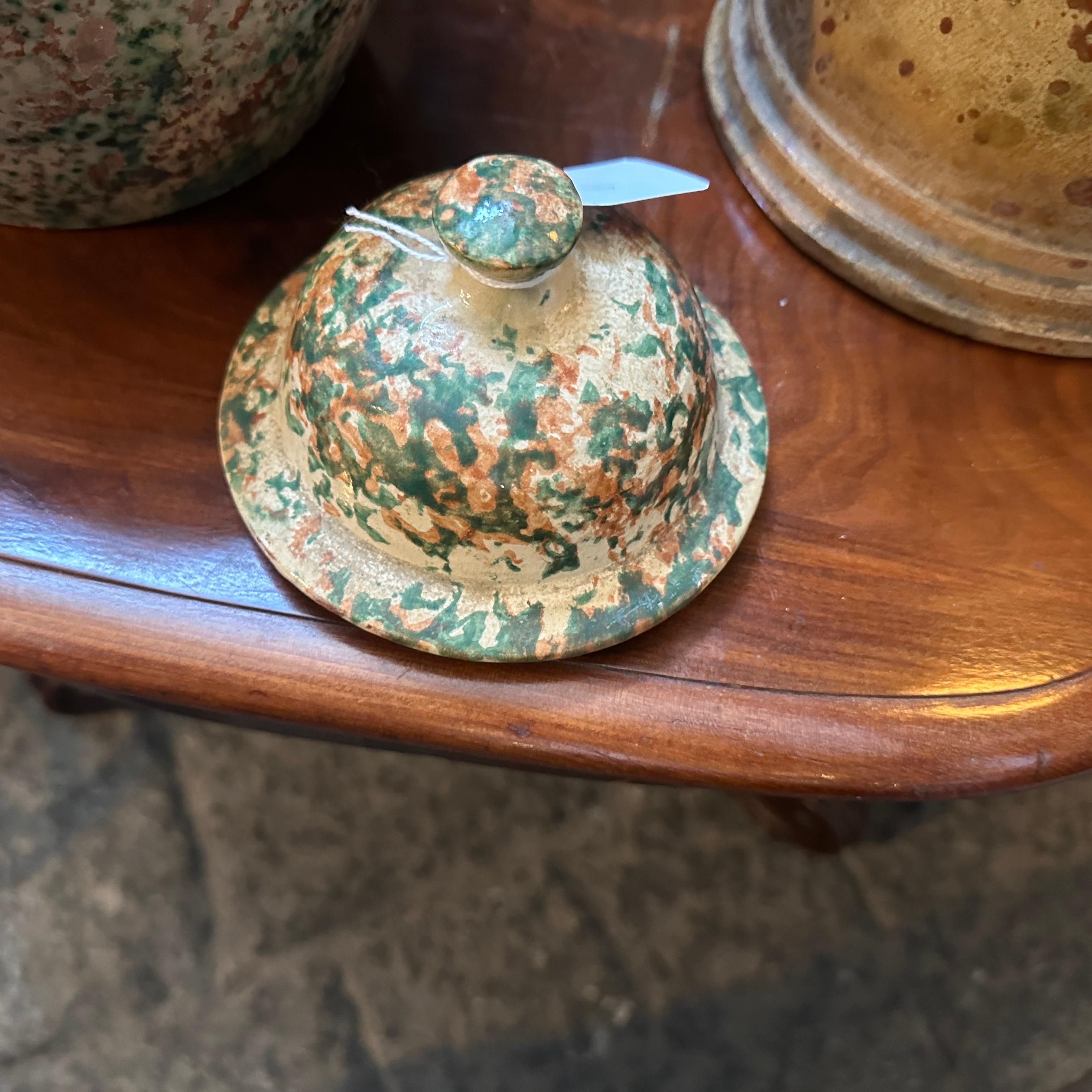 Antico contenitore per sale siciliano in ceramica dipinta a mano del XIX secolo in vendita 1