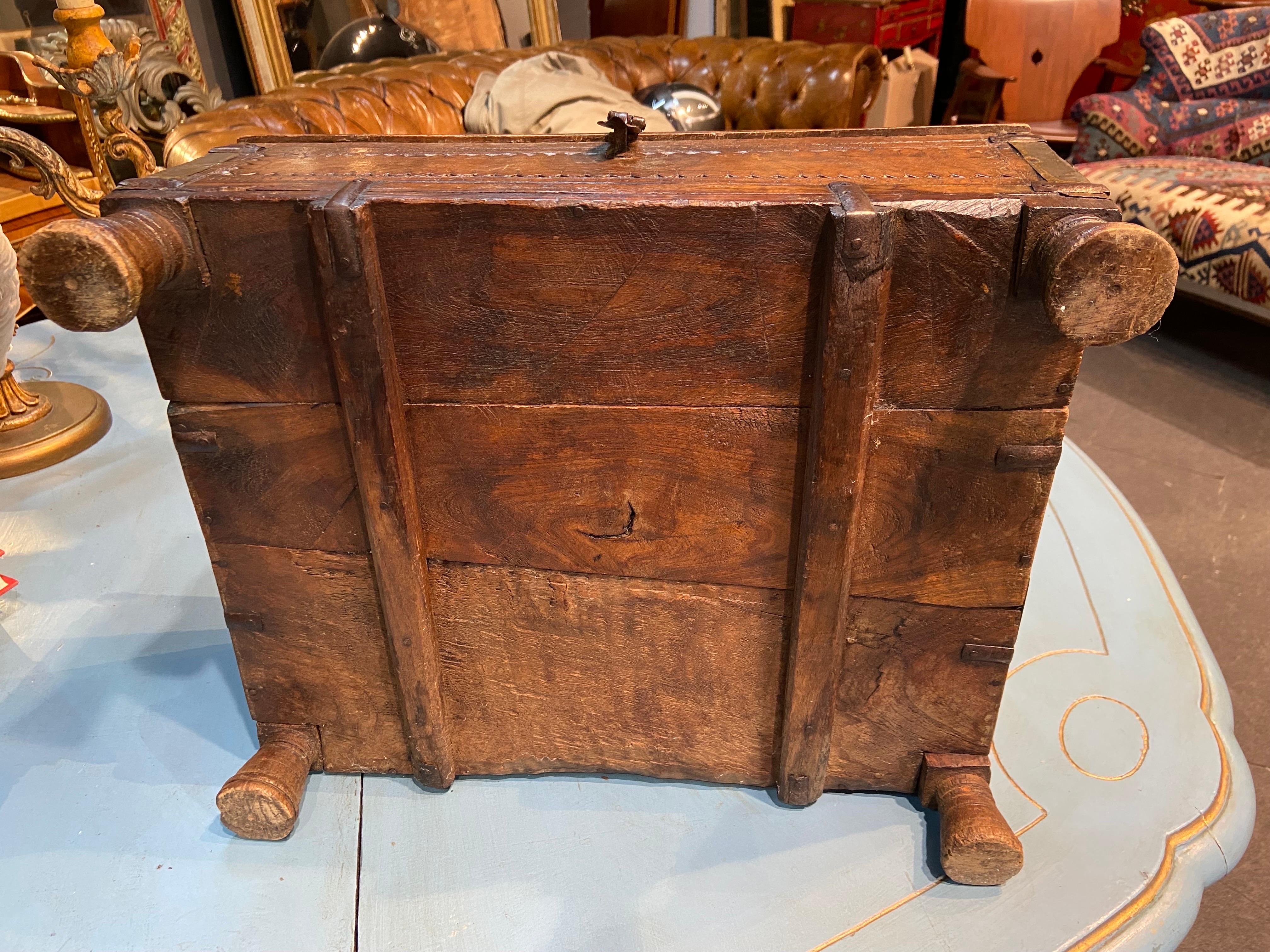 19th Century Old Portable Chest in Wood and Iron Frames Resting on Four Feet For Sale 1