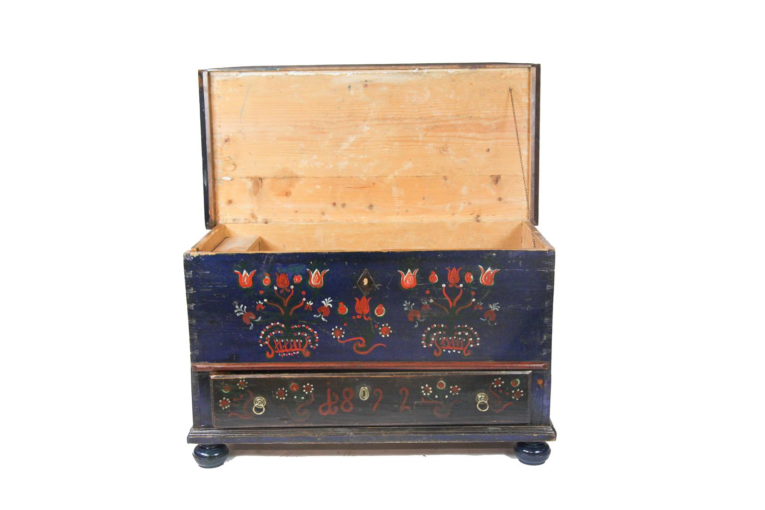 19th Century One Drawer Painted Blanket Chest 3