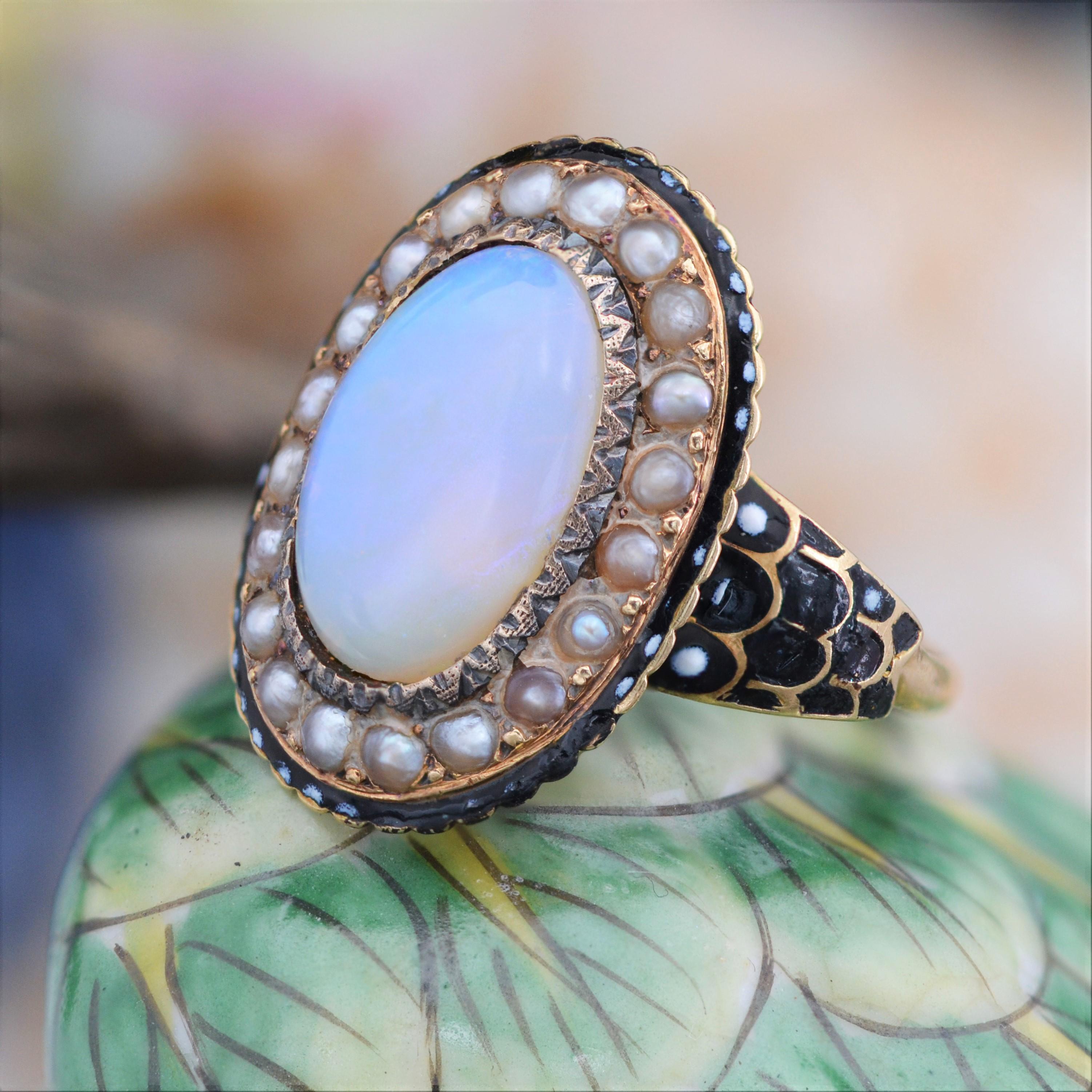 19th Century Opal Fine Pearl Enamel 18 Karat Yellow Gold Ring For Sale 2