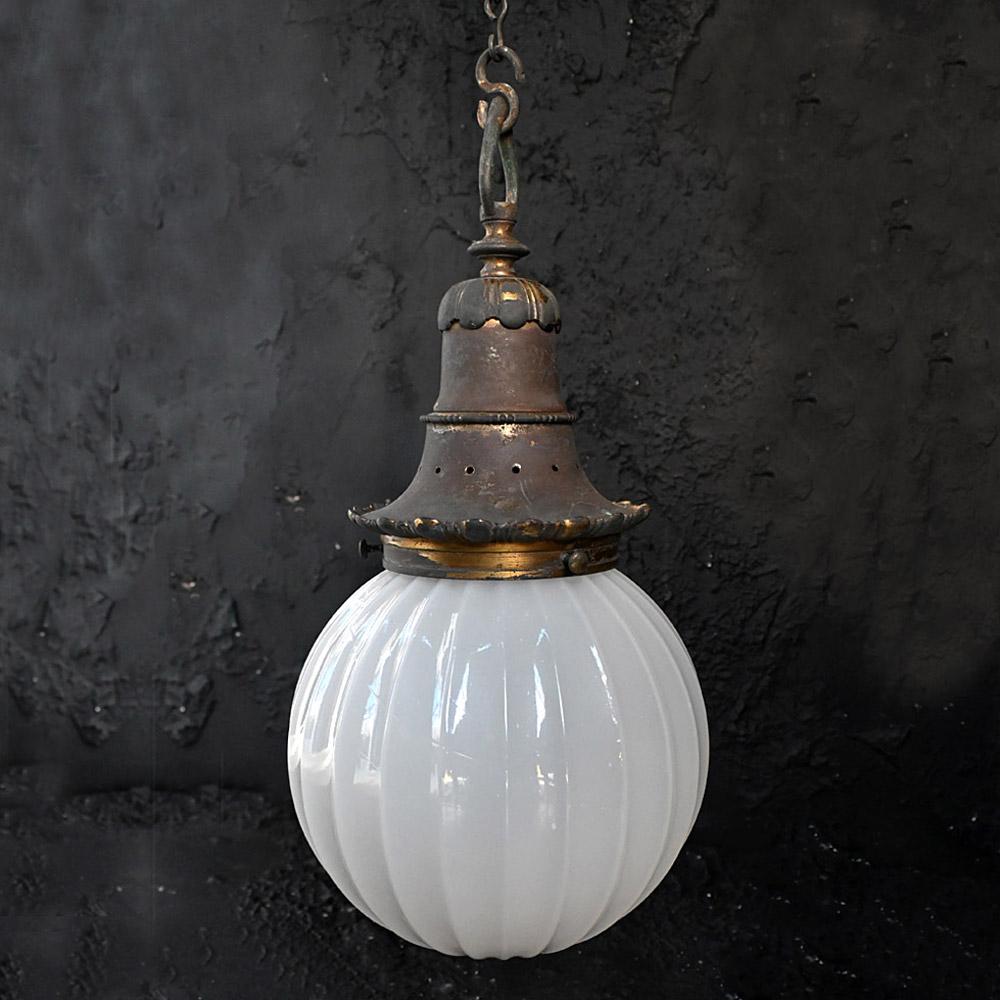 Victorian 19th Century Opaline Glass Ribbed Light