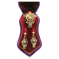 Viktorianische Ohrringe und Brosche aus Gelbgold mit Opal, Perle und rotem Turmalin