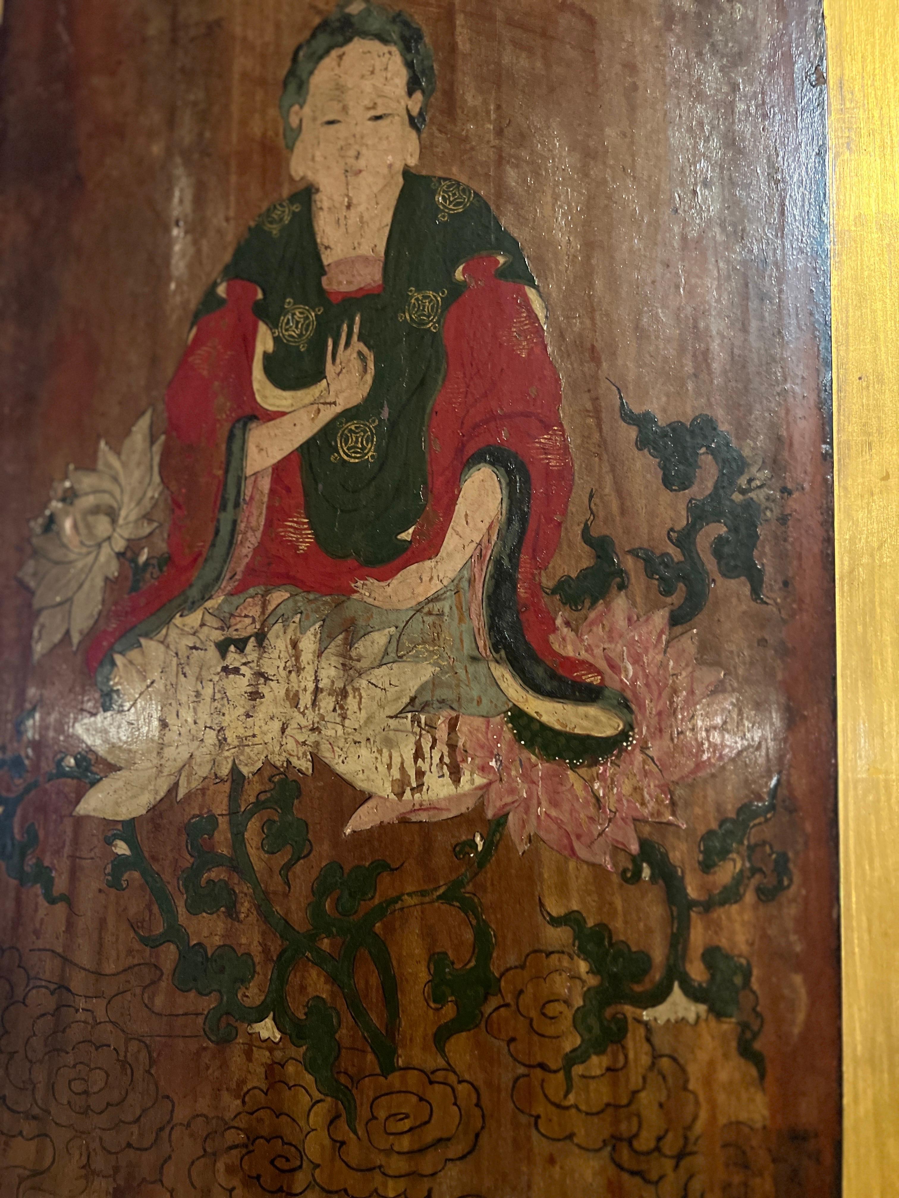 Chinoiseries Panneau en bois laqué peint de style bouddhiste, datant du XIXe siècle ou plus ancien en vente