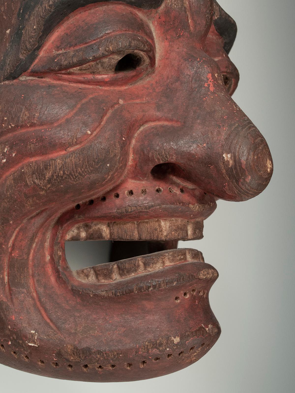 Cyprès Masque bouddhiste rituel du 19e siècle ou plus ancien, Japon en vente